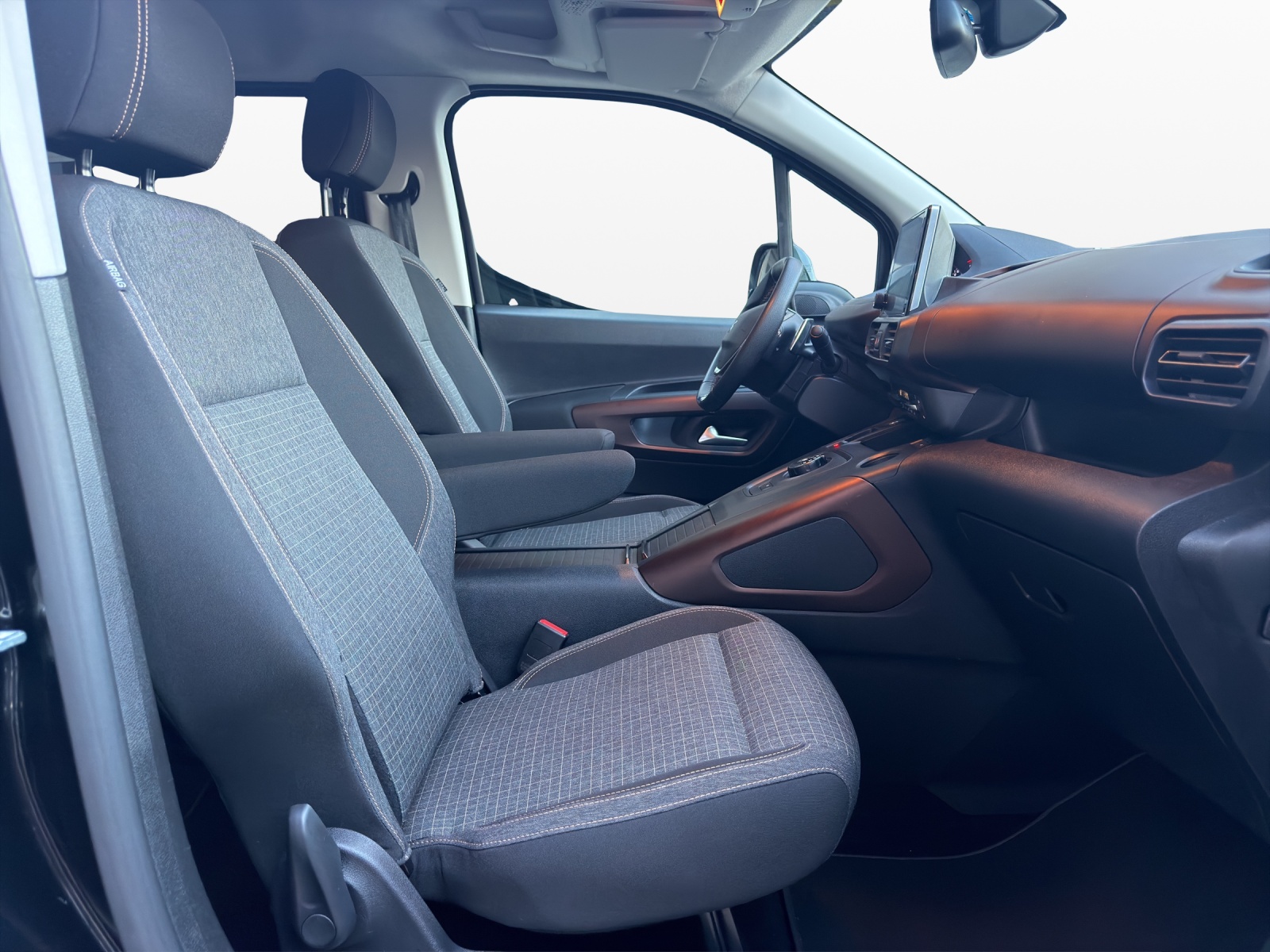PEUGEOT Rifter 1.5 BlueHDi 7PL GT EAT8-image-14