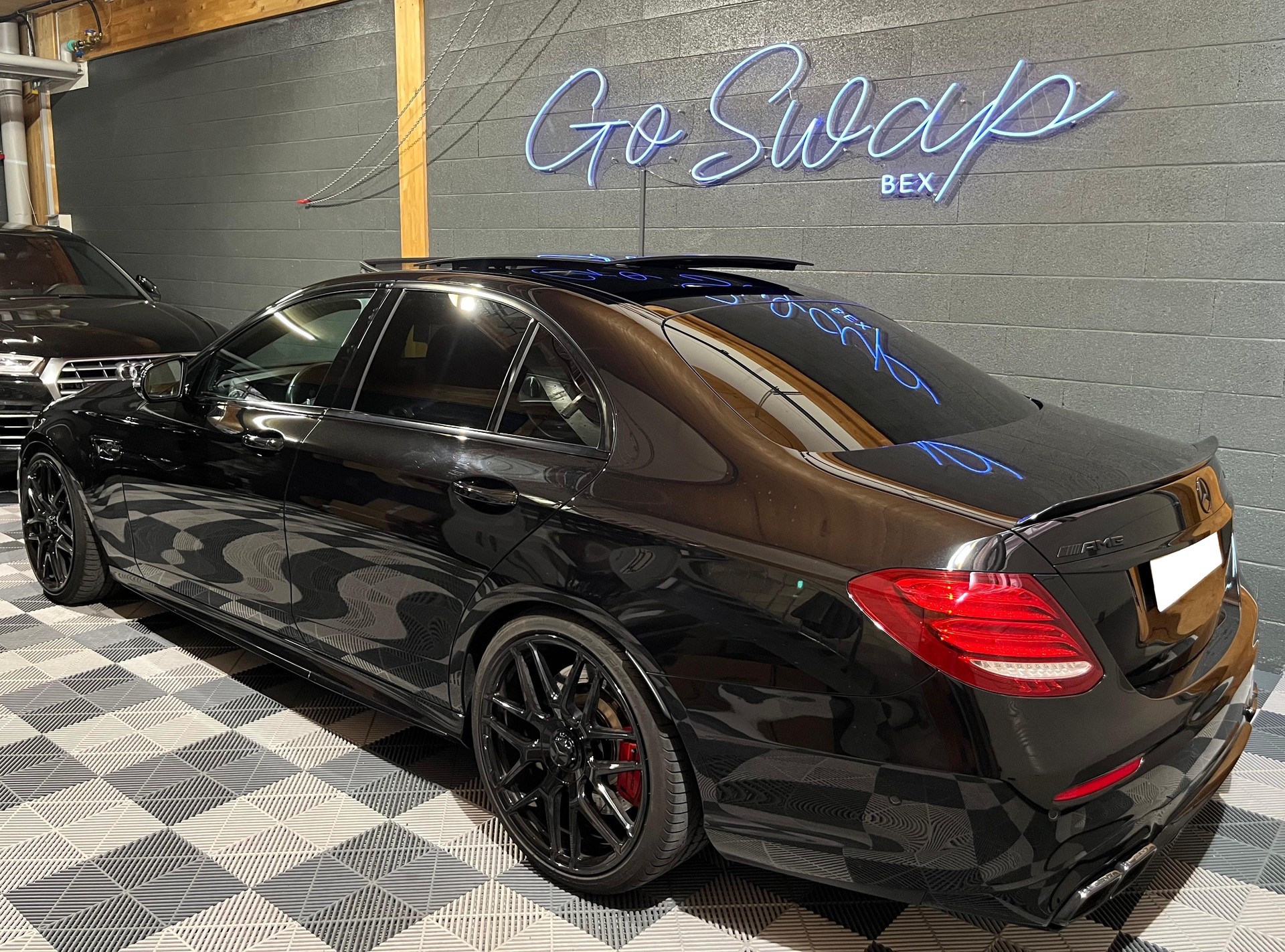 MERCEDES-BENZ E 63 AMG 4Matic Speedshift MCT-image-5