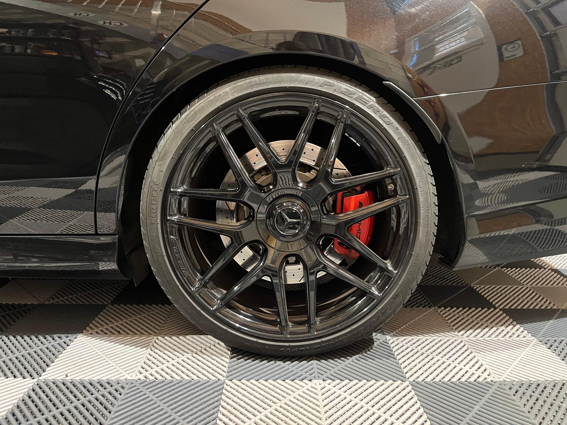 MERCEDES-BENZ E 63 AMG 4Matic Speedshift MCT-image-21