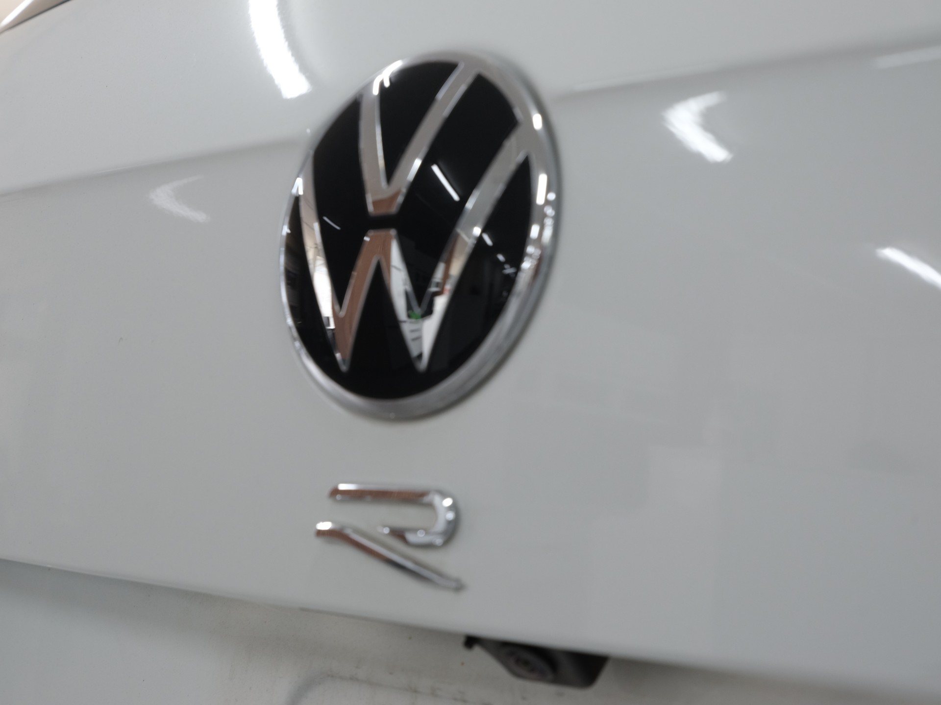 VW Tiguan 2.0TSI R 4Motion DSG *Head Up Display* *Harman & Kardon* *Panorama*-image-18