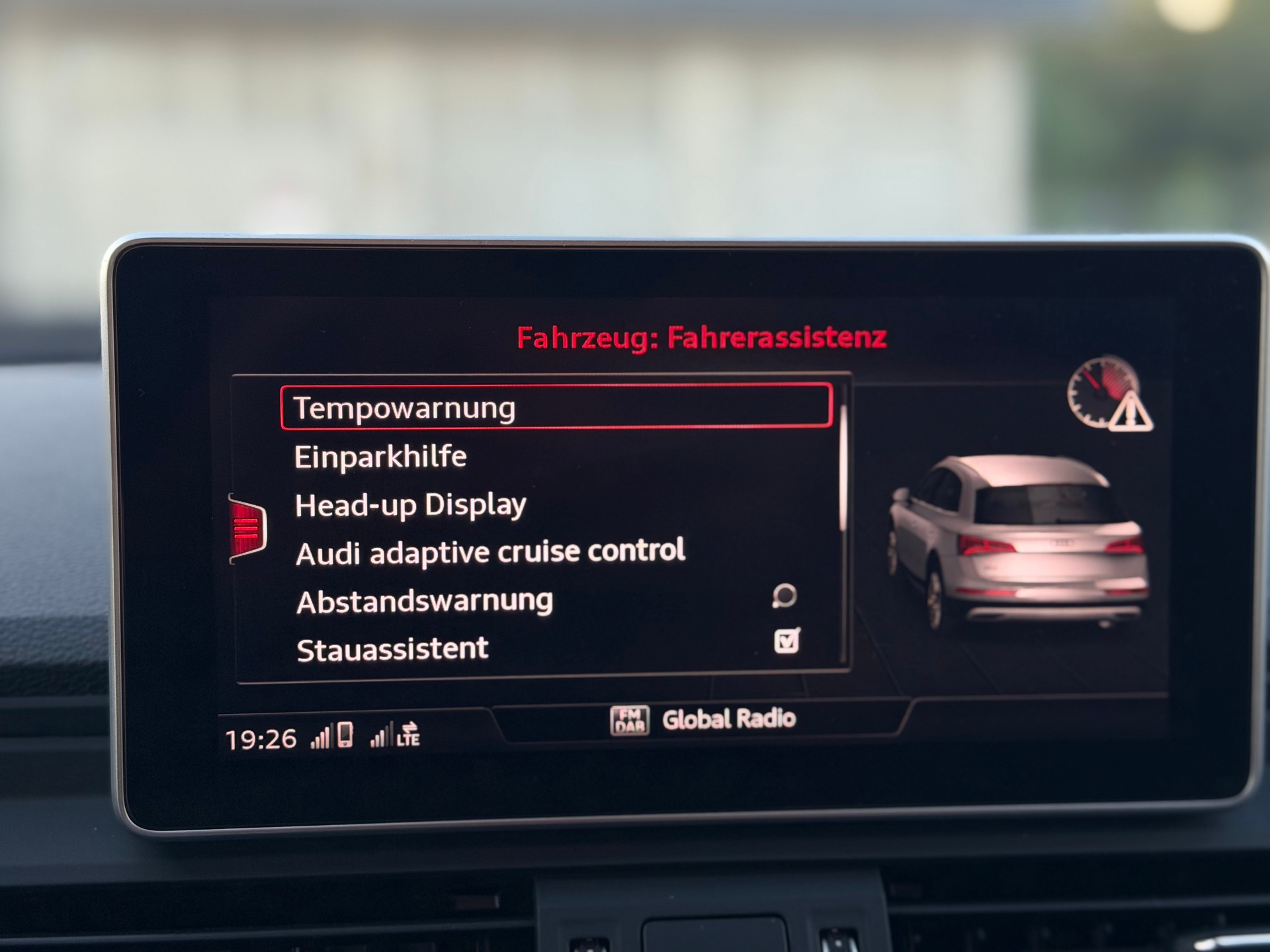 AUDI Q5 55 TFSI e sport quattro-image-23