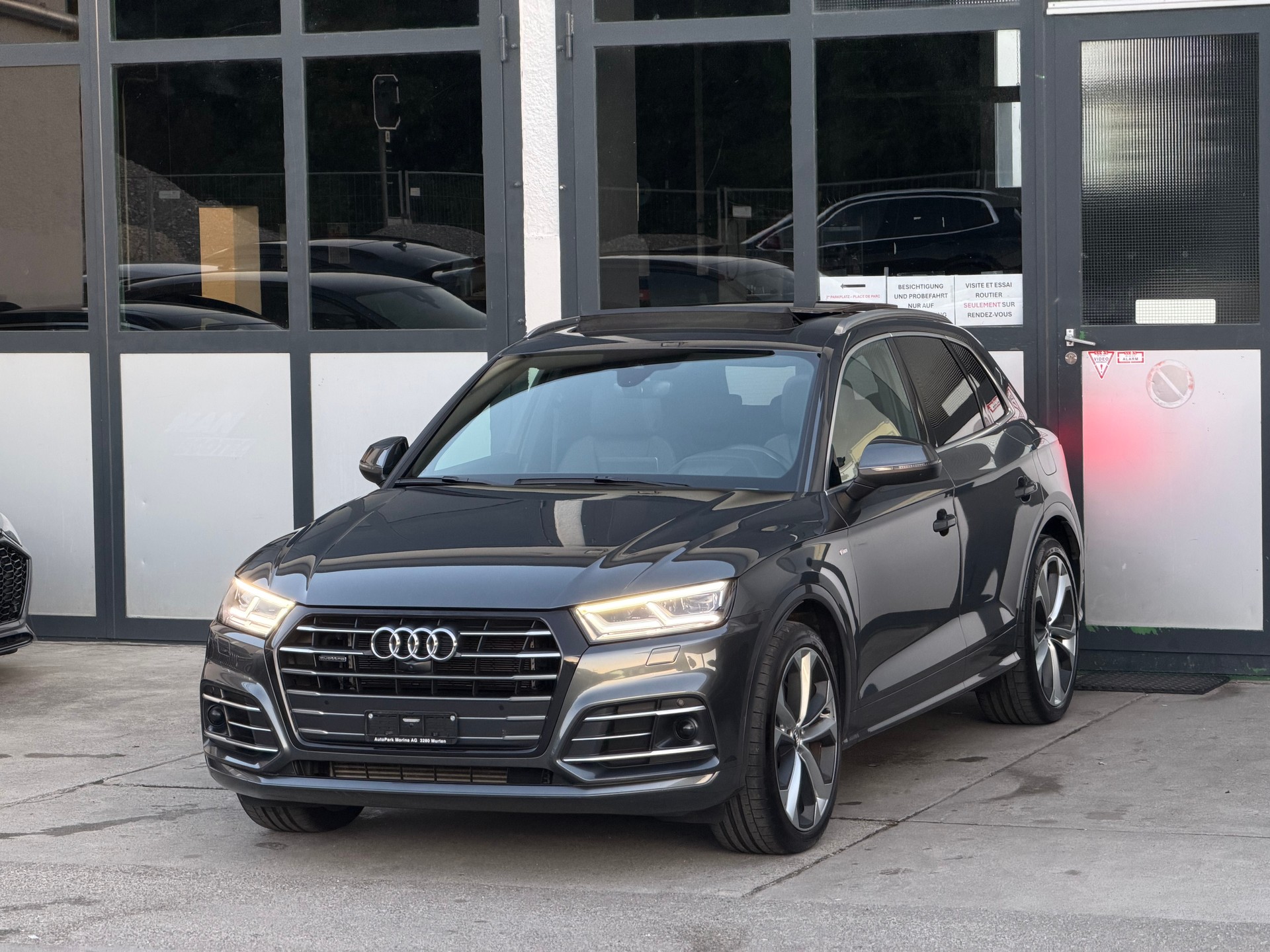 AUDI Q5 55 TFSI e sport quattro-image-1