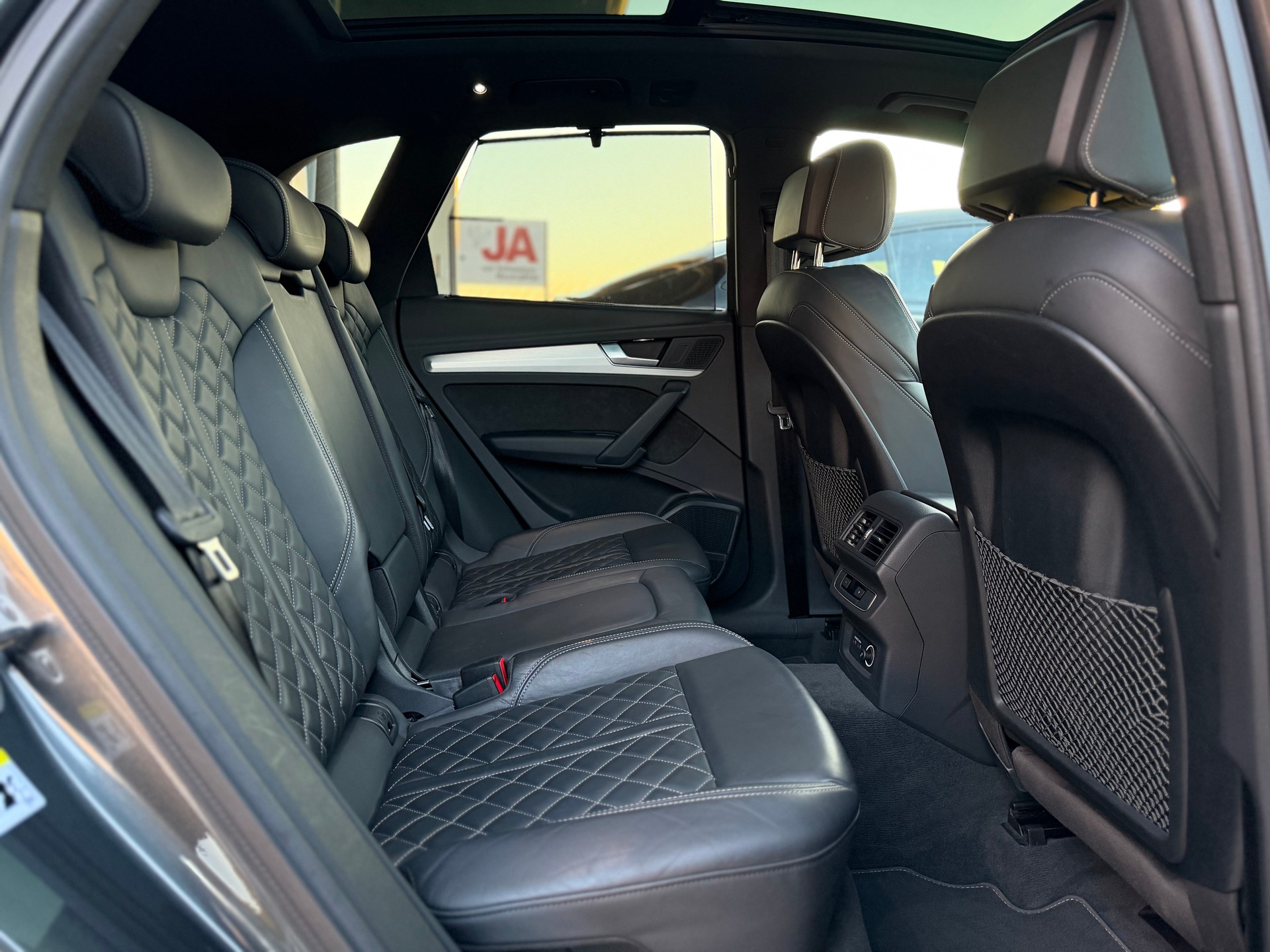 AUDI Q5 55 TFSI e sport quattro-image-13