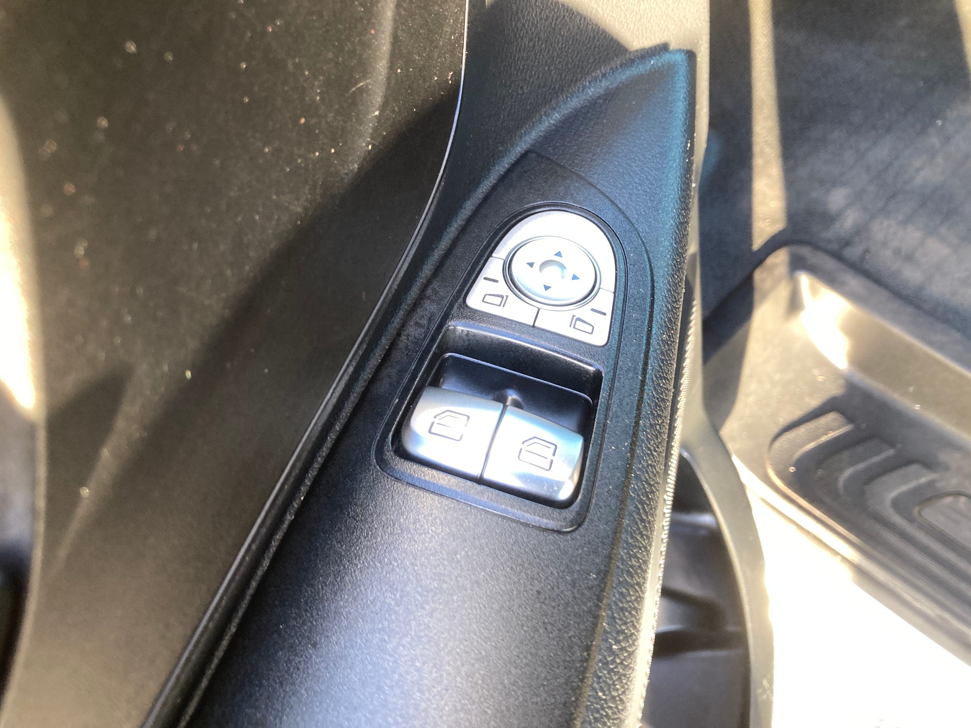 MERCEDES-BENZ Vito 114 BlueTEC 4Matic 7G-Tronic Euro 6 mit Anhängerkupplung-image-8