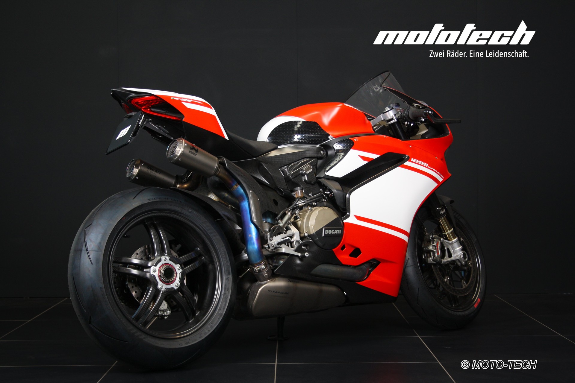 DUCATI Panigale 1299 Superleggera-showroom-element-2