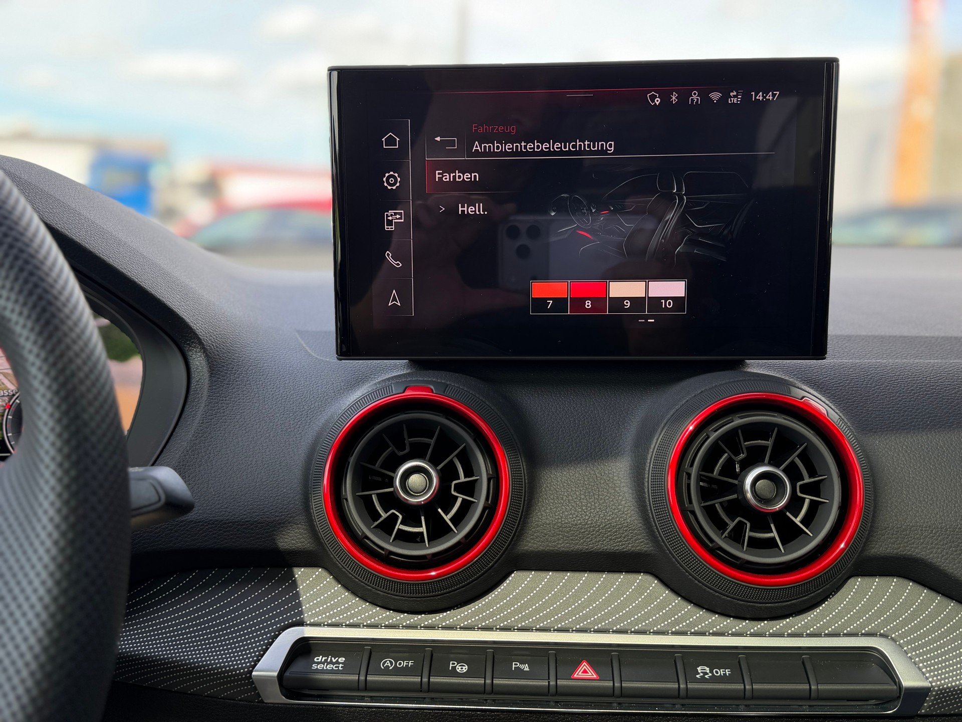 AUDI Q2 40 TFSI S line Attraction quattro S-tronic *S Line Competition - CH Auto*-image-30