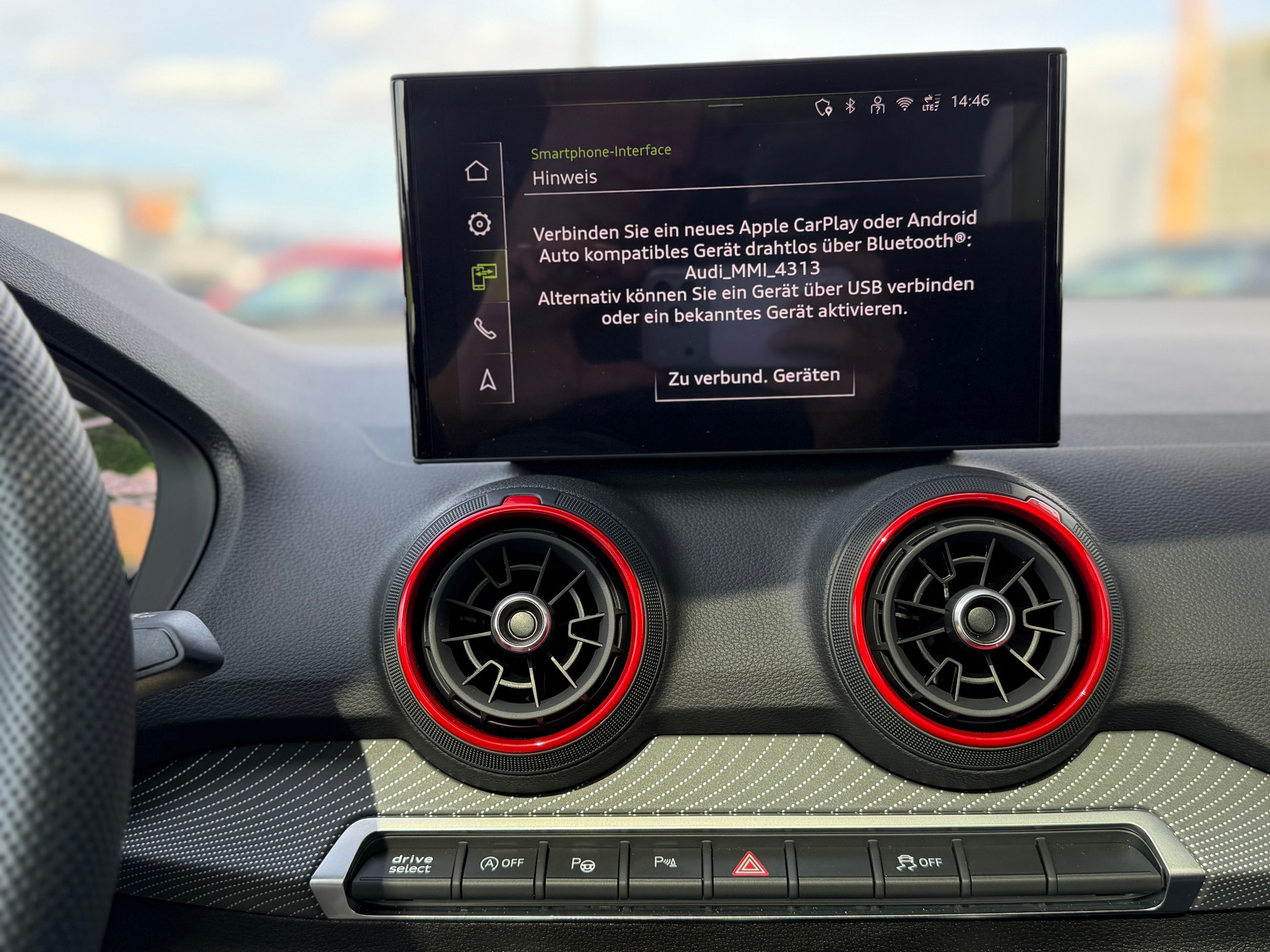 AUDI Q2 40 TFSI S line Attraction quattro S-tronic *S Line Competition - CH Auto*-image-25