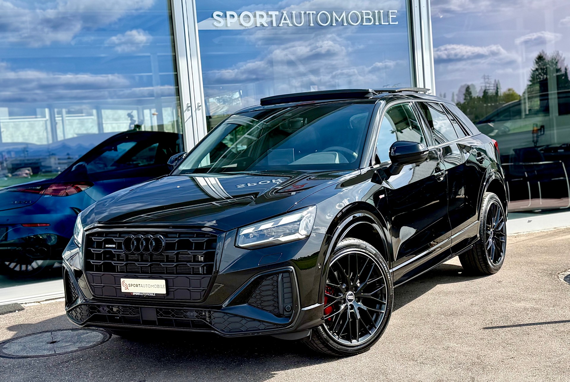AUDI Q2 40 TFSI S line Attraction quattro S-tronic *S Line Competition - CH Auto*-image-1