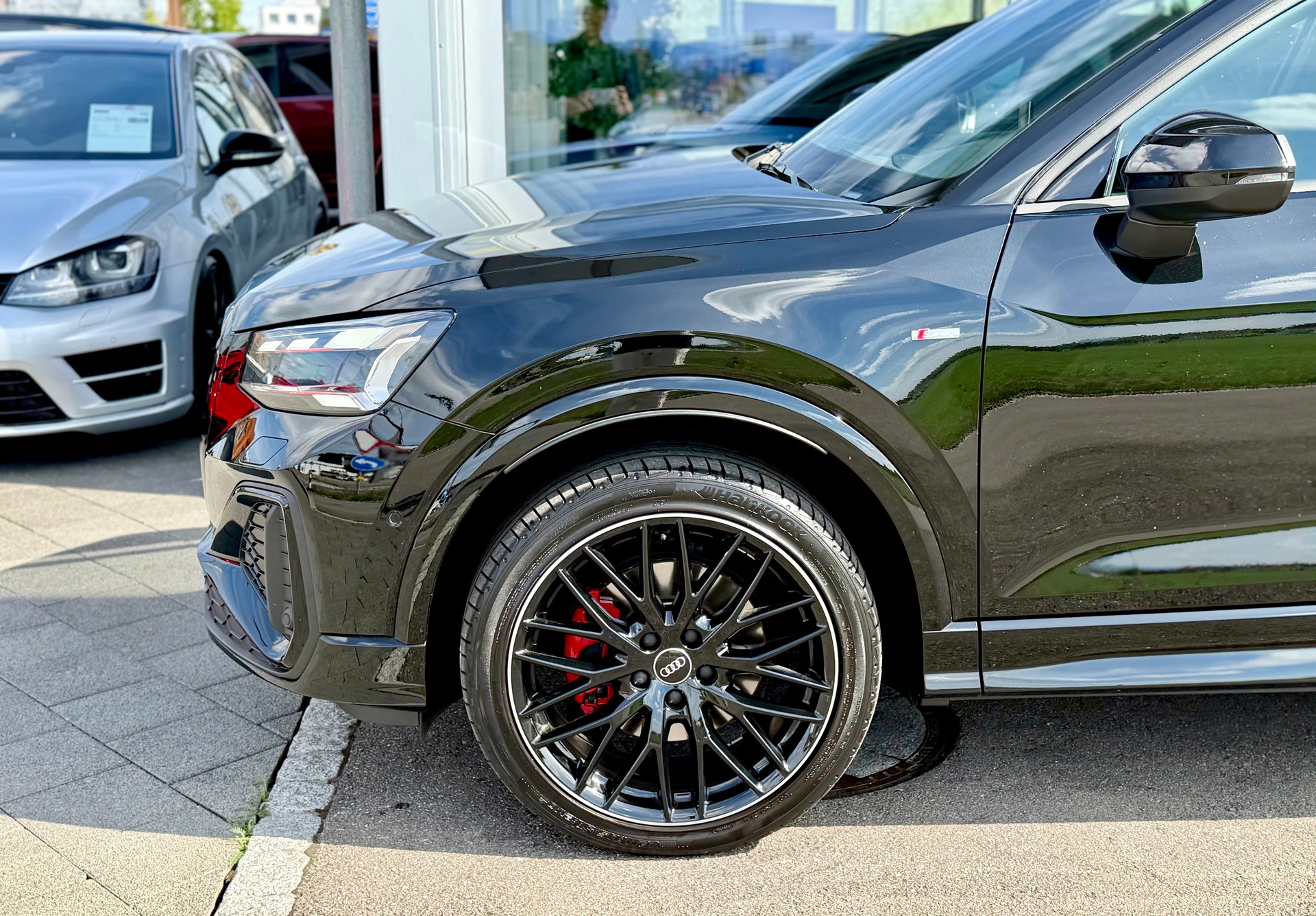 AUDI Q2 40 TFSI S line Attraction quattro S-tronic *S Line Competition - CH Auto*-image-6