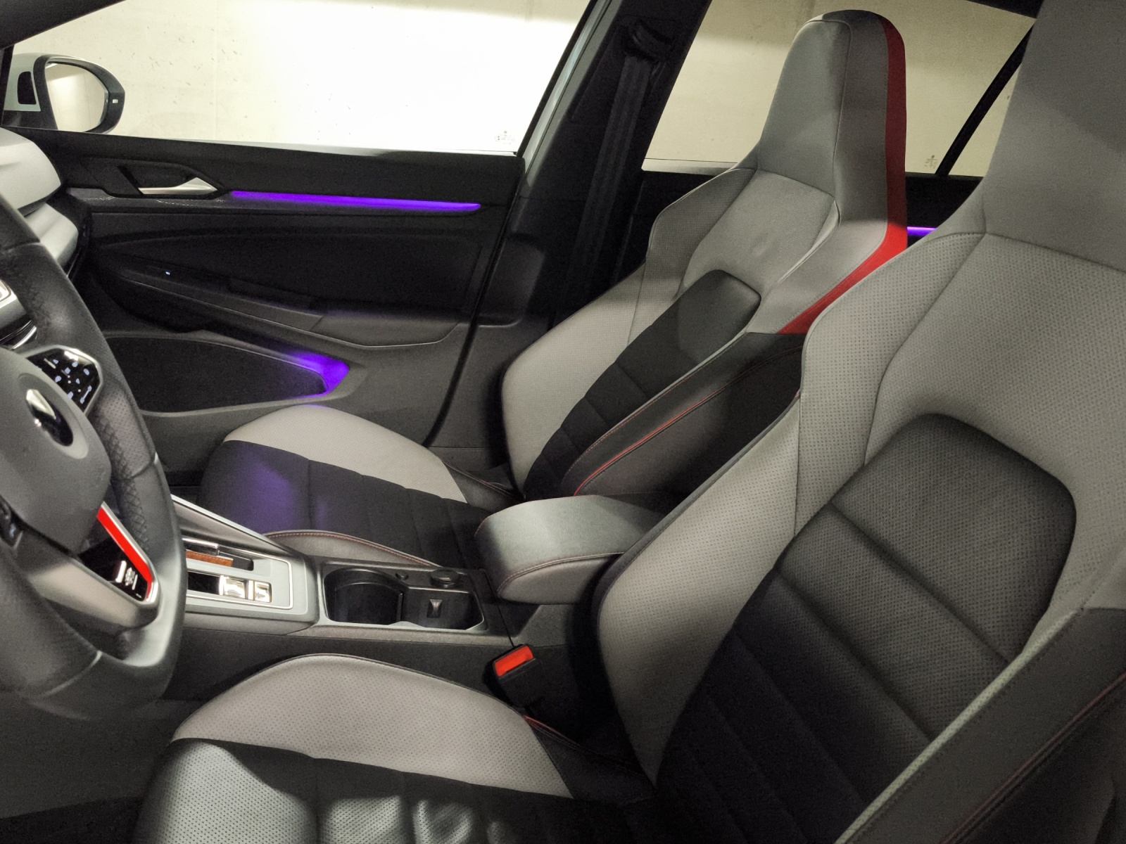 VW Golf 2.0 TSI GTI DSG-image-11