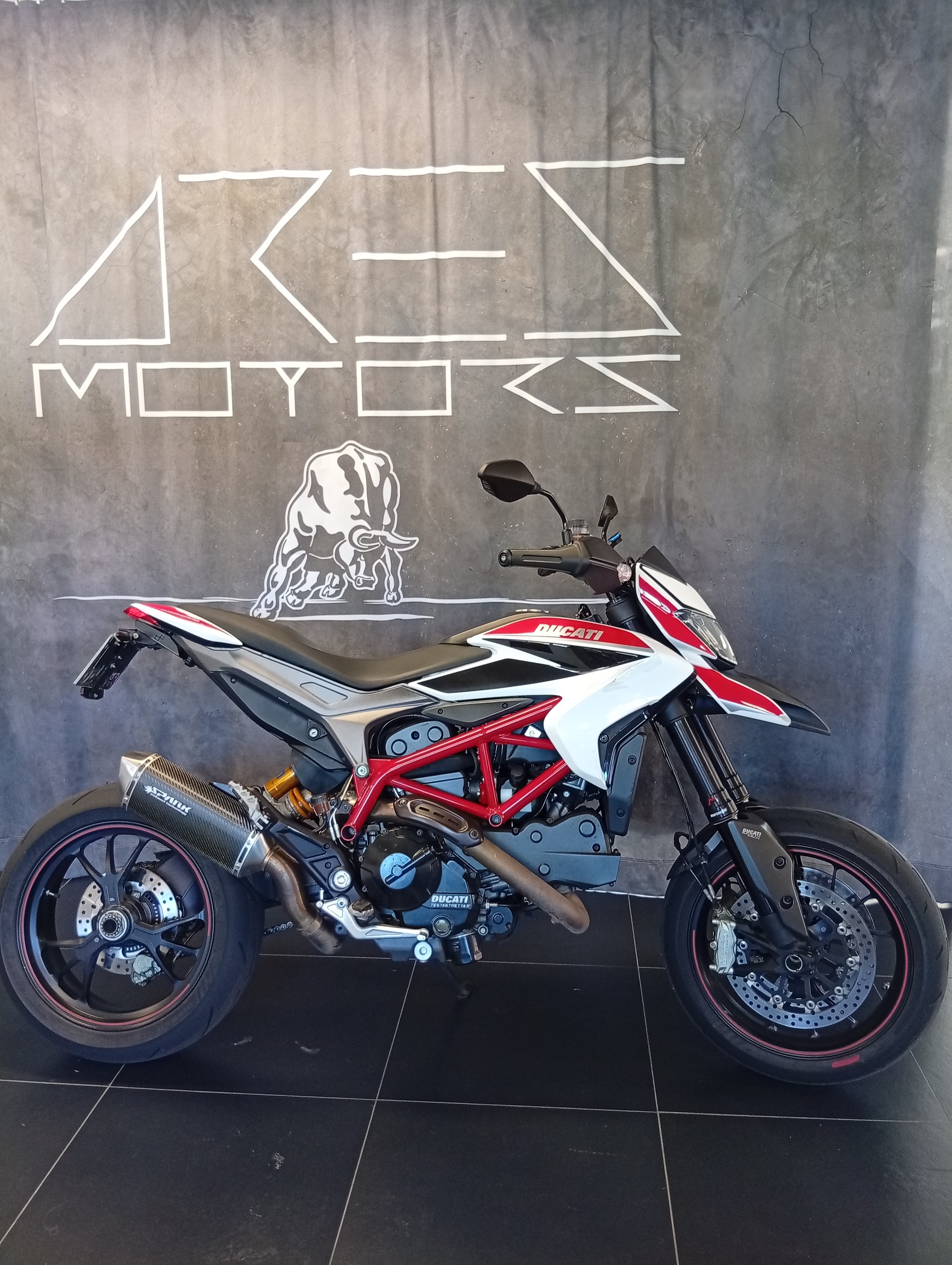 DUCATI Hypermotard 821 SP
