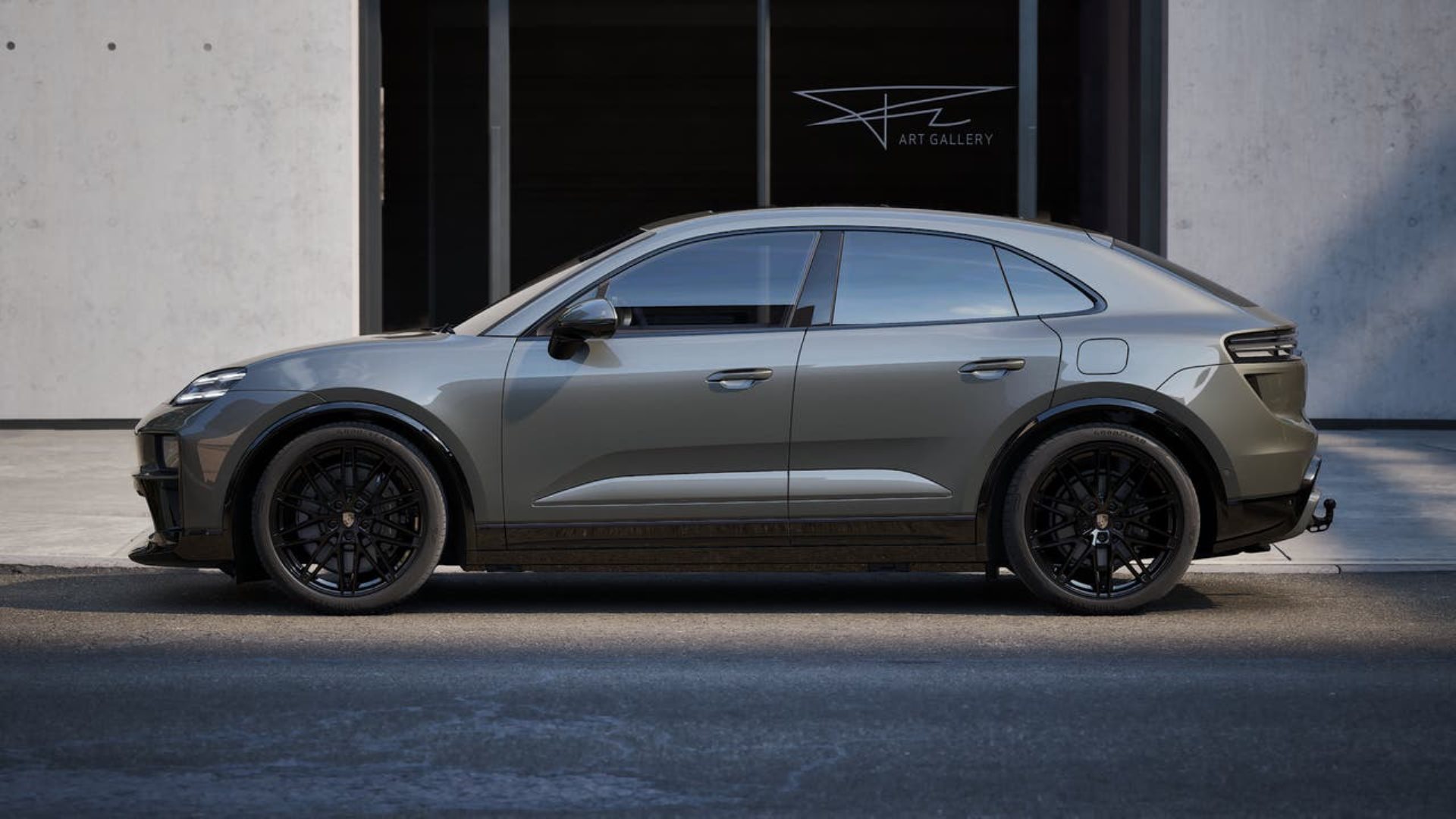 PORSCHE Macan Turbo-image-1