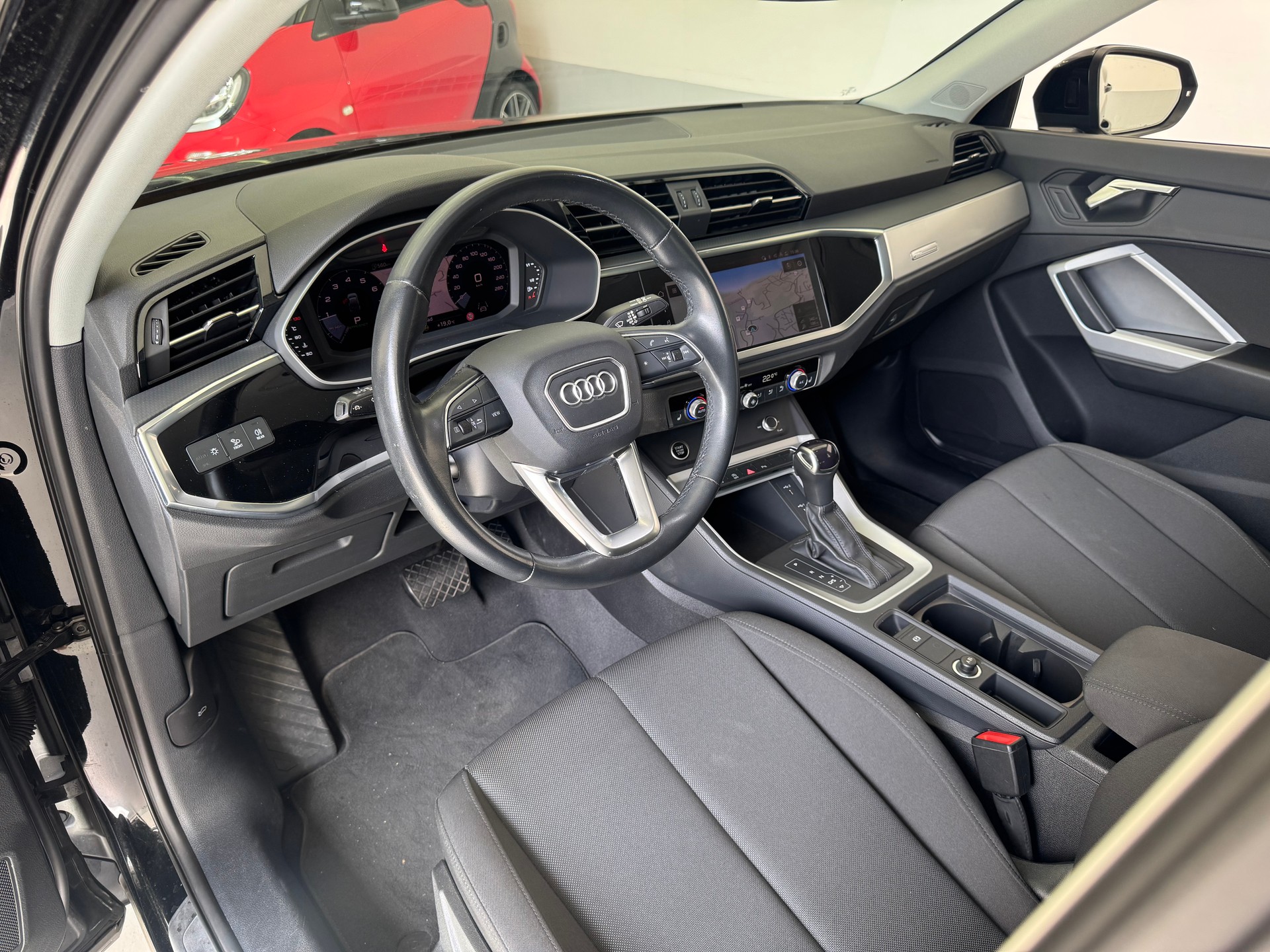 AUDI Q3 Sportback 35 TFSI Attraction S-tronic-image-7