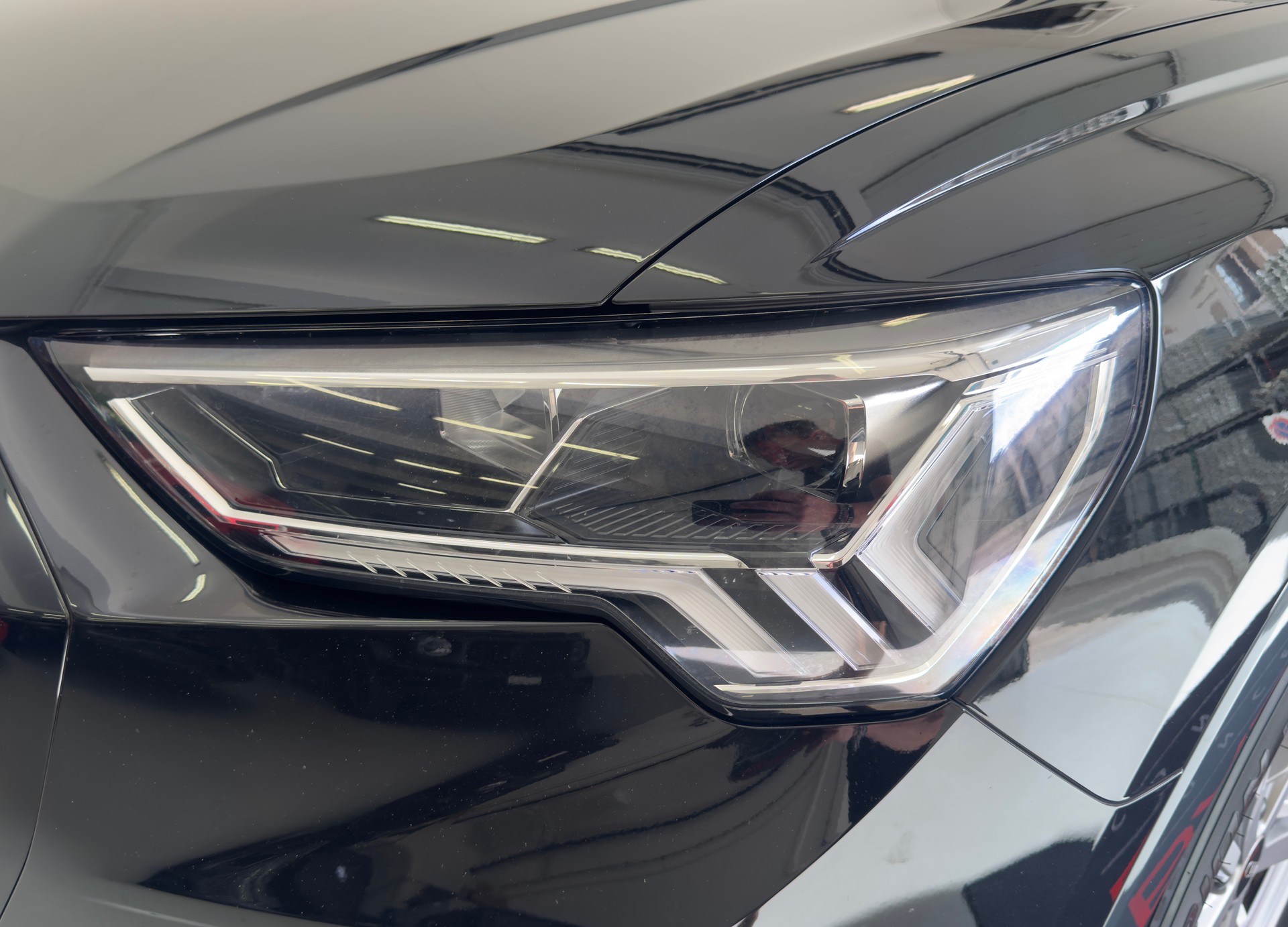 AUDI Q3 Sportback 35 TFSI Attraction S-tronic-image-5