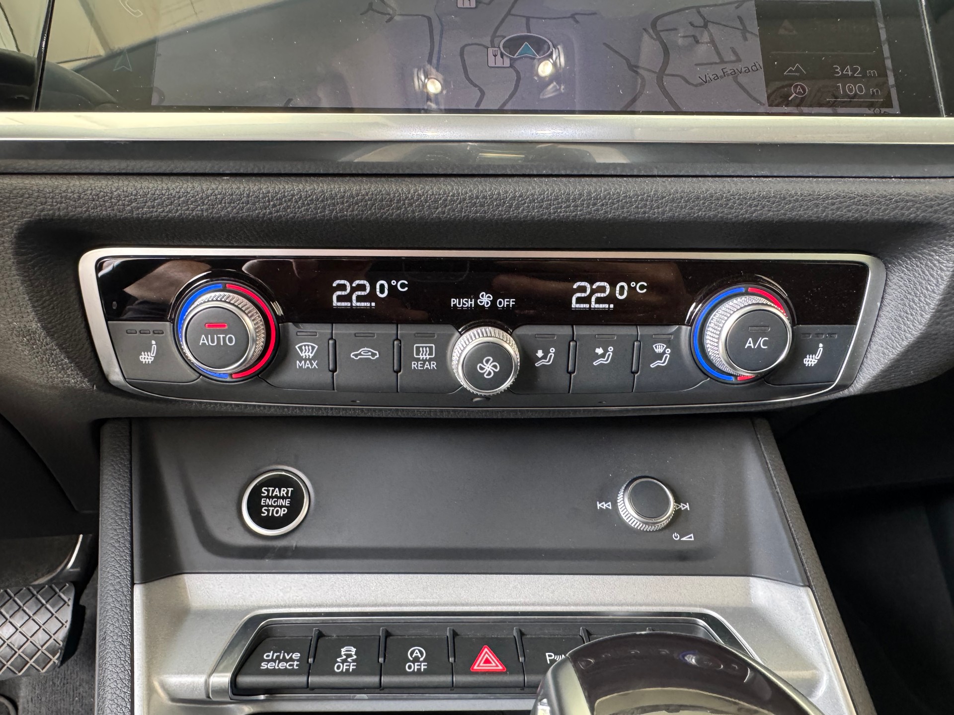 AUDI Q3 Sportback 35 TFSI Attraction S-tronic-image-10