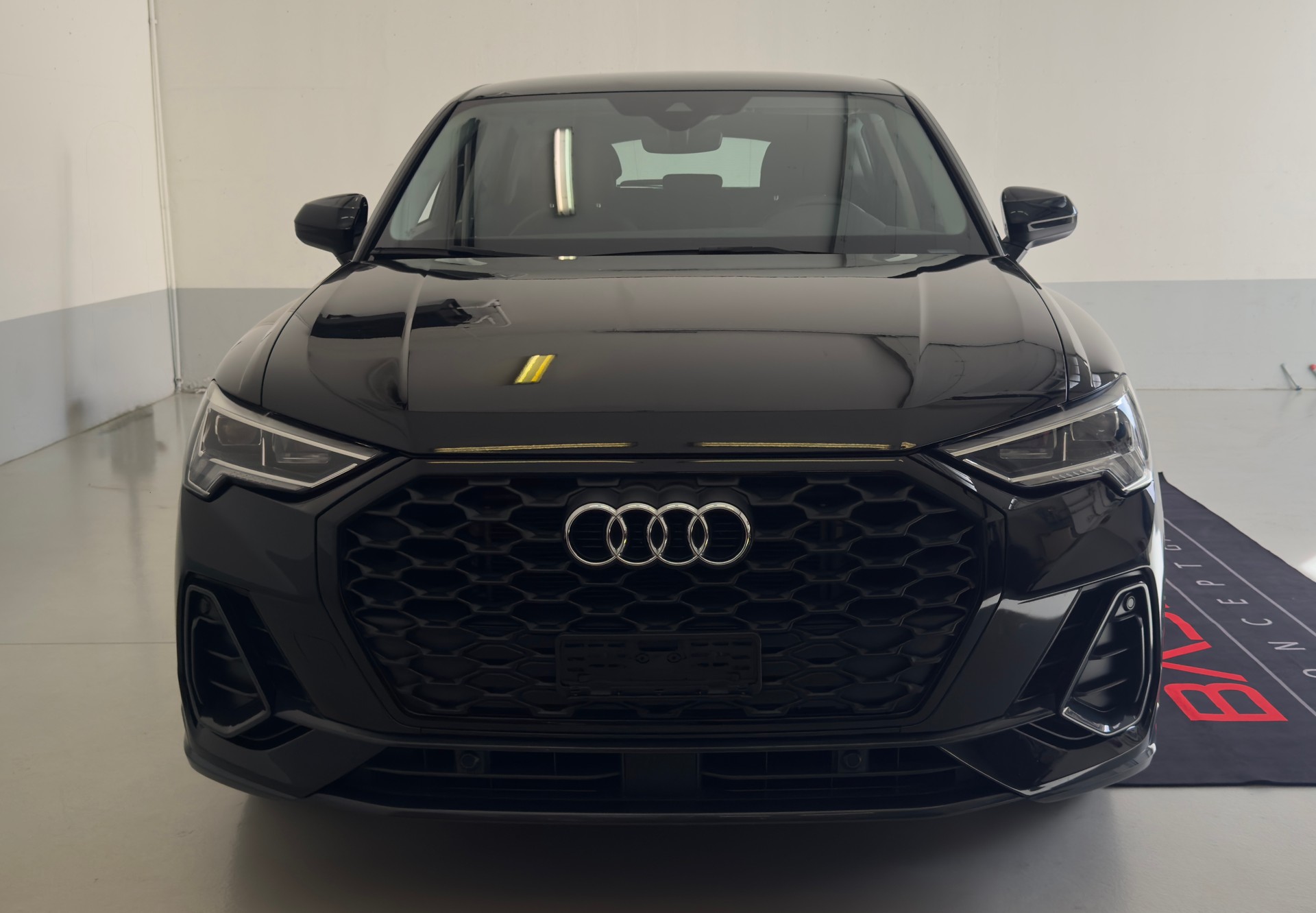 AUDI Q3 Sportback 35 TFSI Attraction S-tronic-image-2