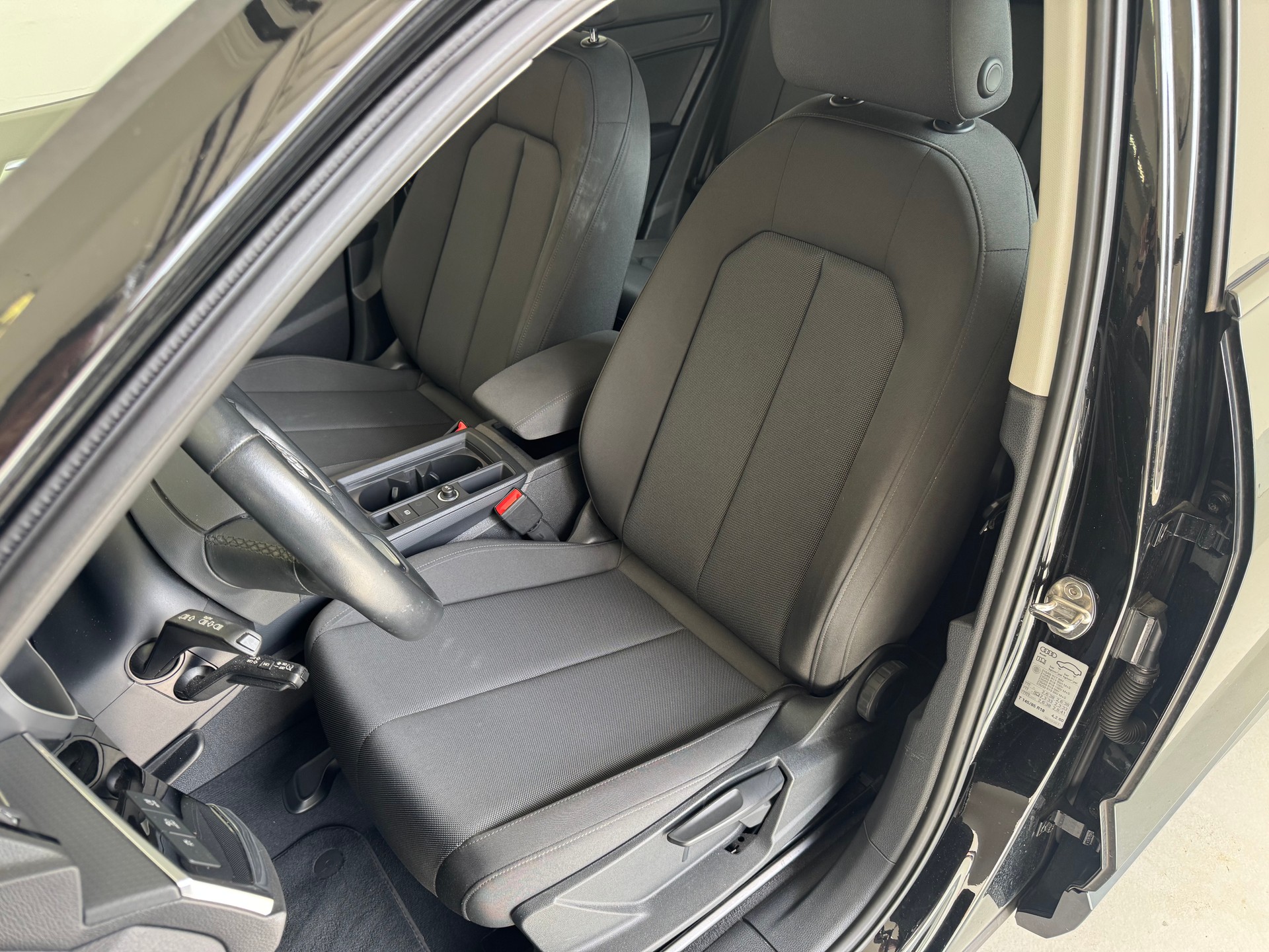 AUDI Q3 Sportback 35 TFSI Attraction S-tronic-image-8
