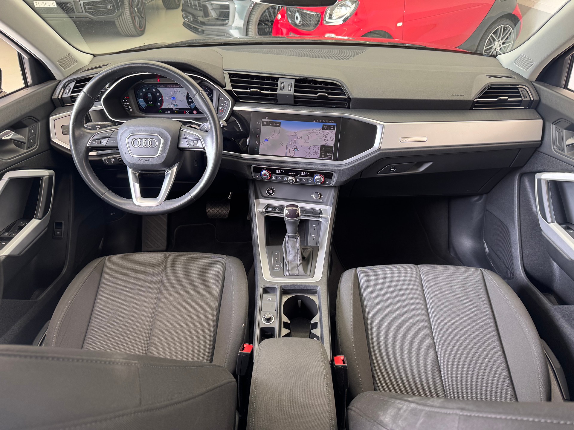 AUDI Q3 Sportback 35 TFSI Attraction S-tronic-image-9