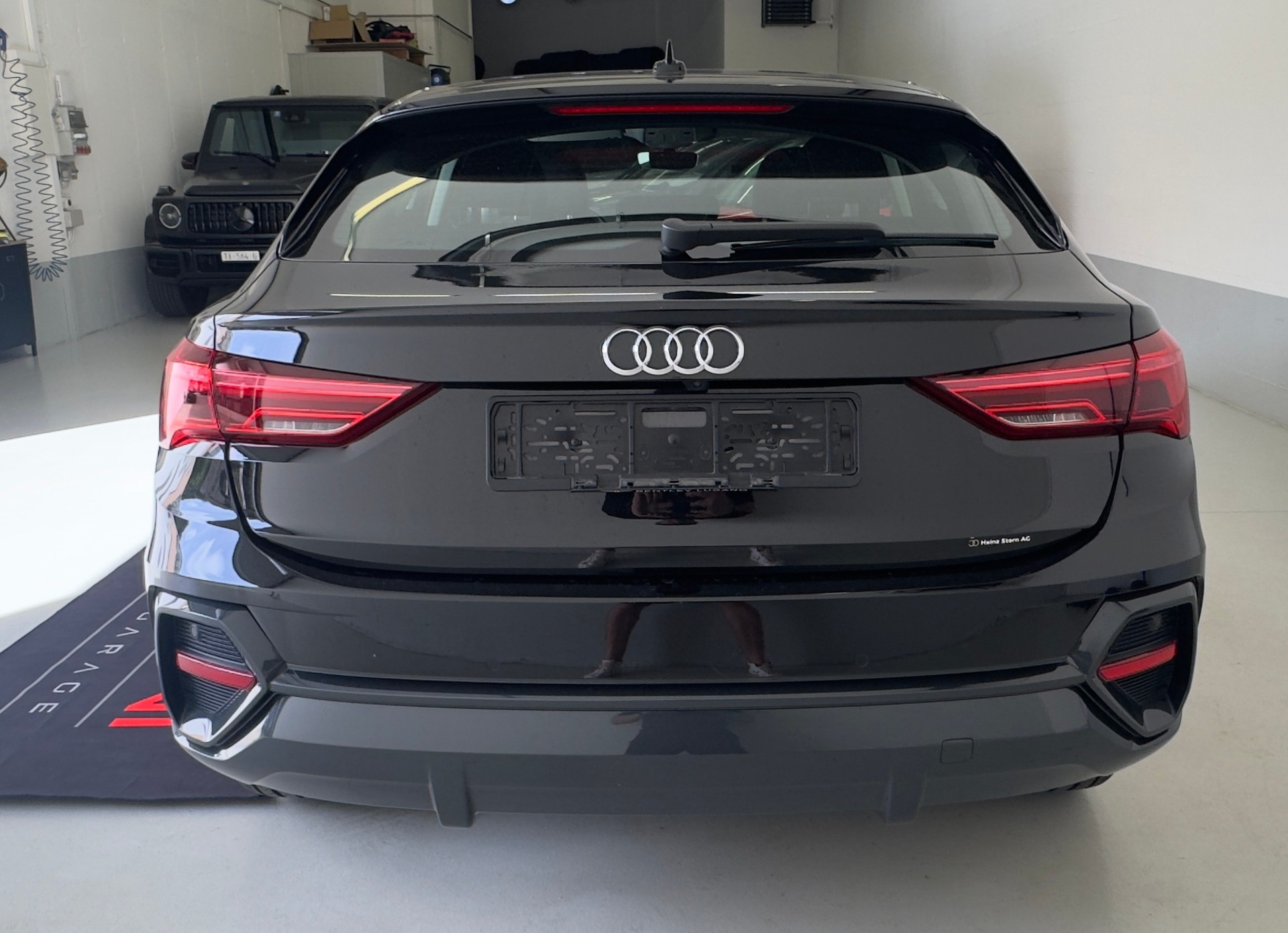 AUDI Q3 Sportback 35 TFSI Attraction S-tronic-image-4