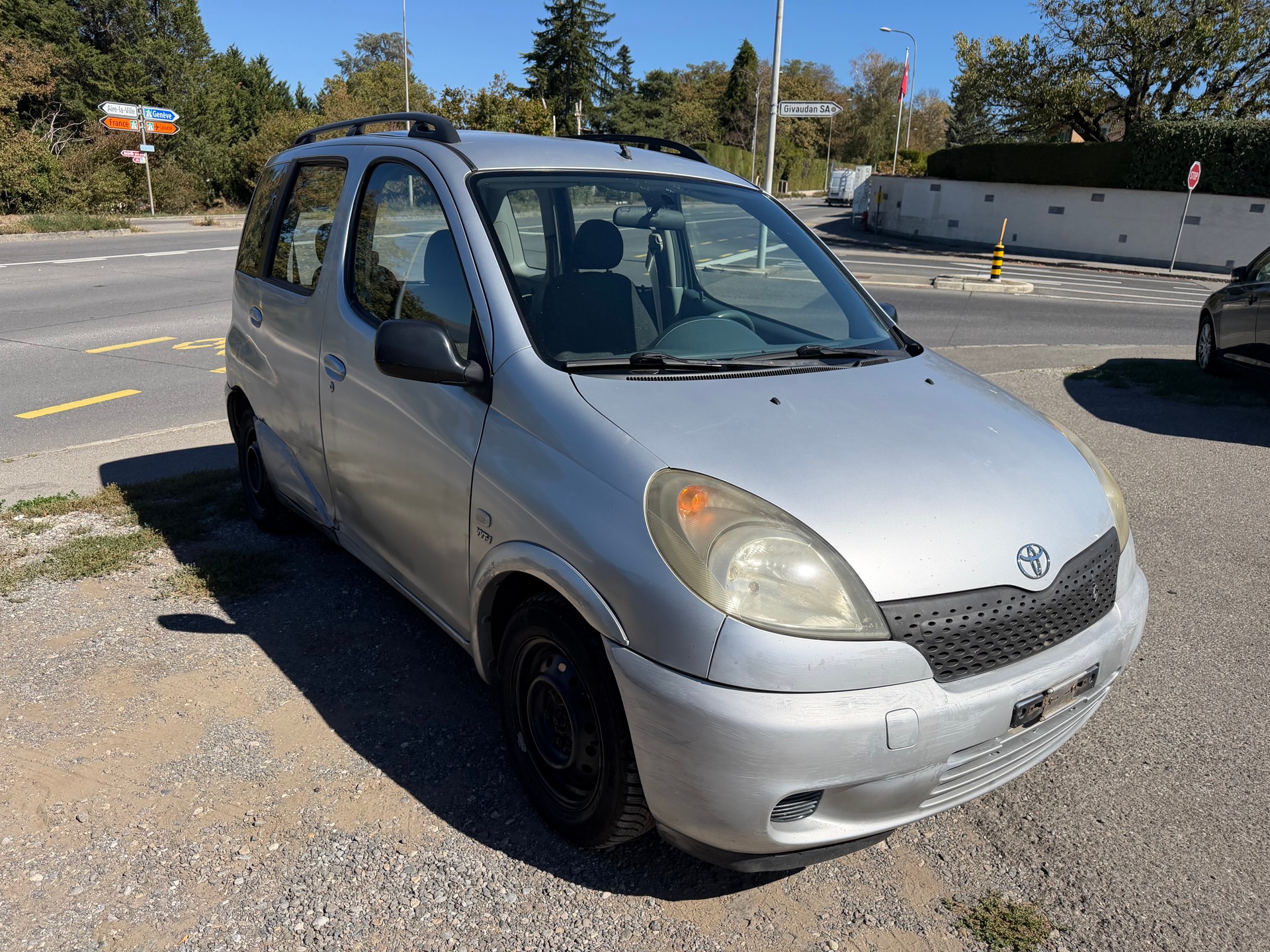 TOYOTA Yaris Verso 1.3 Linea Sol-image-1