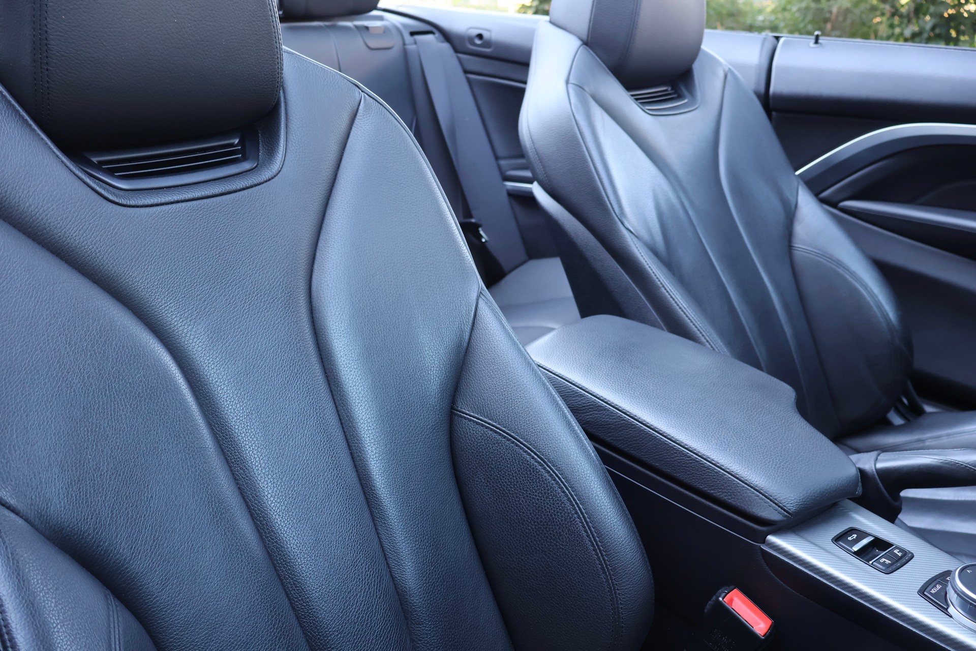 BMW 440 i Cabriolet xDrive M Sport Steptronic-image-9