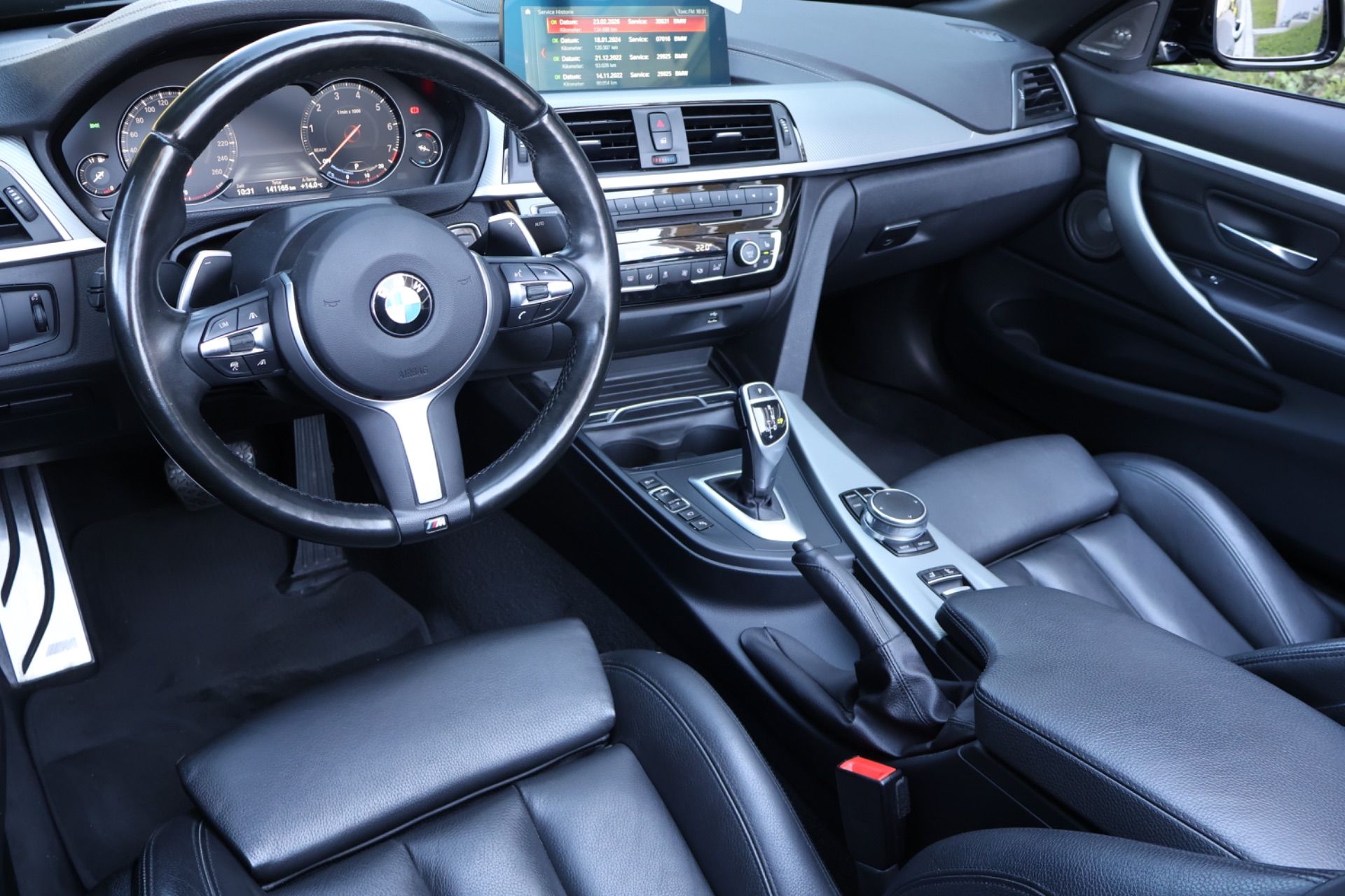 BMW 440 i Cabriolet xDrive M Sport Steptronic-image-6
