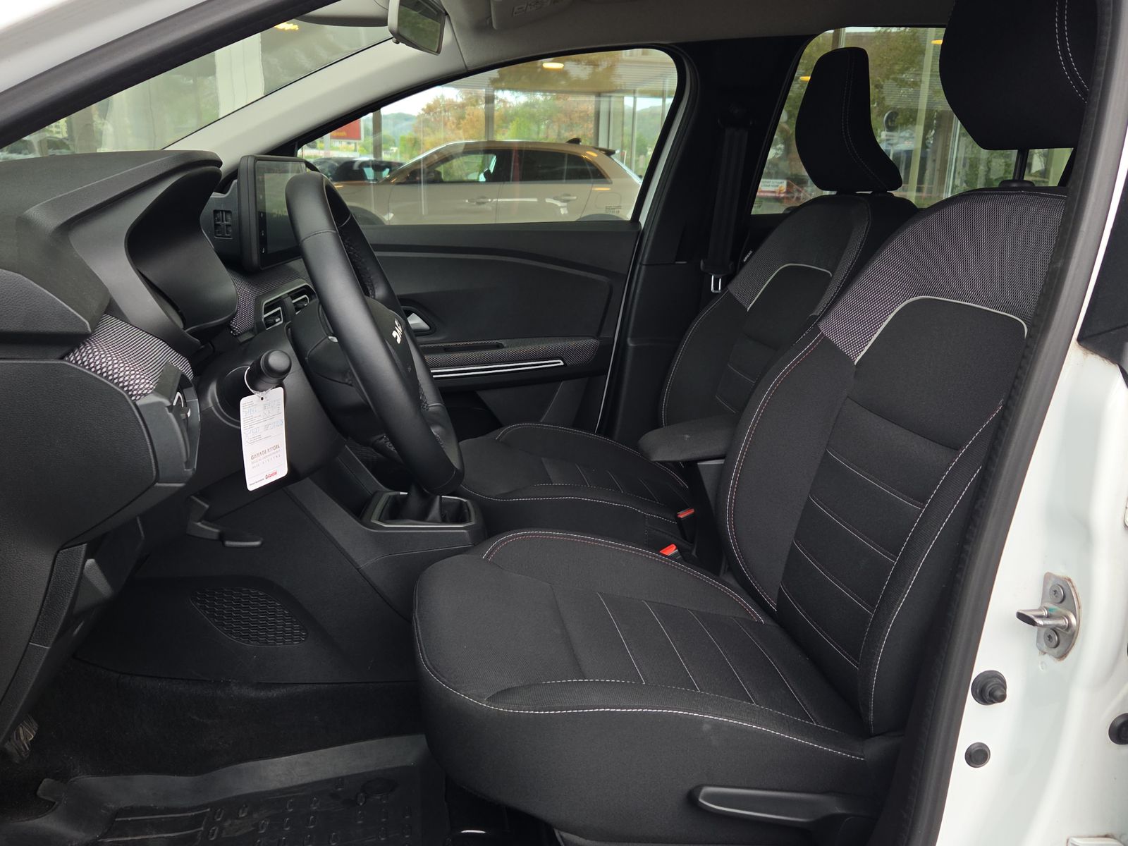 DACIA Jogger TCe 110 Extreme-image-5