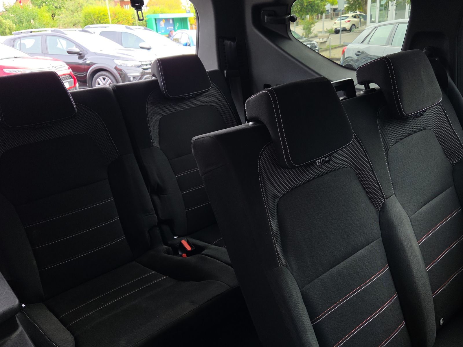 DACIA Jogger TCe 110 Extreme-image-10