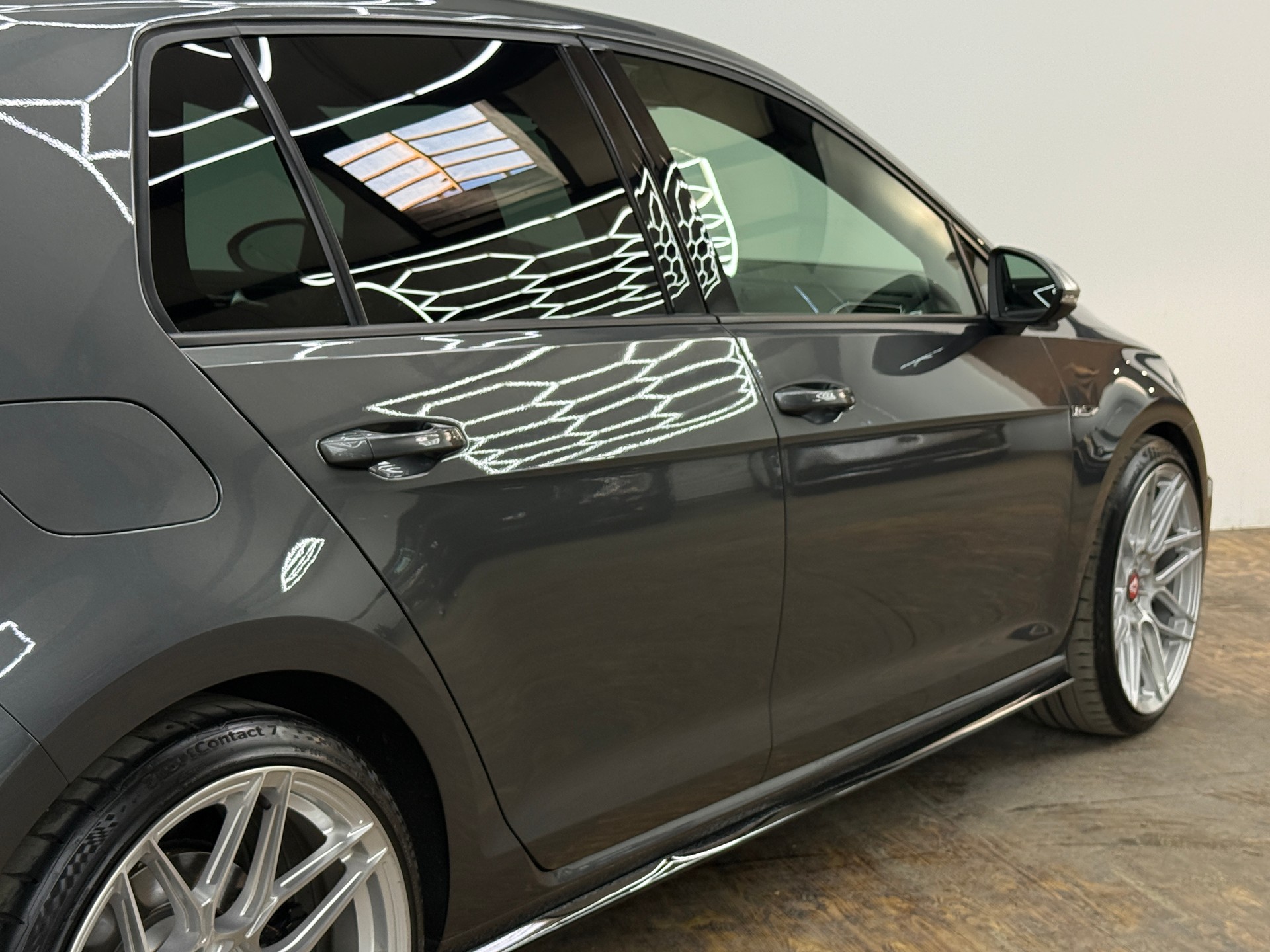 VW Golf 2.0 TSI R 4Motion DSG-image-14