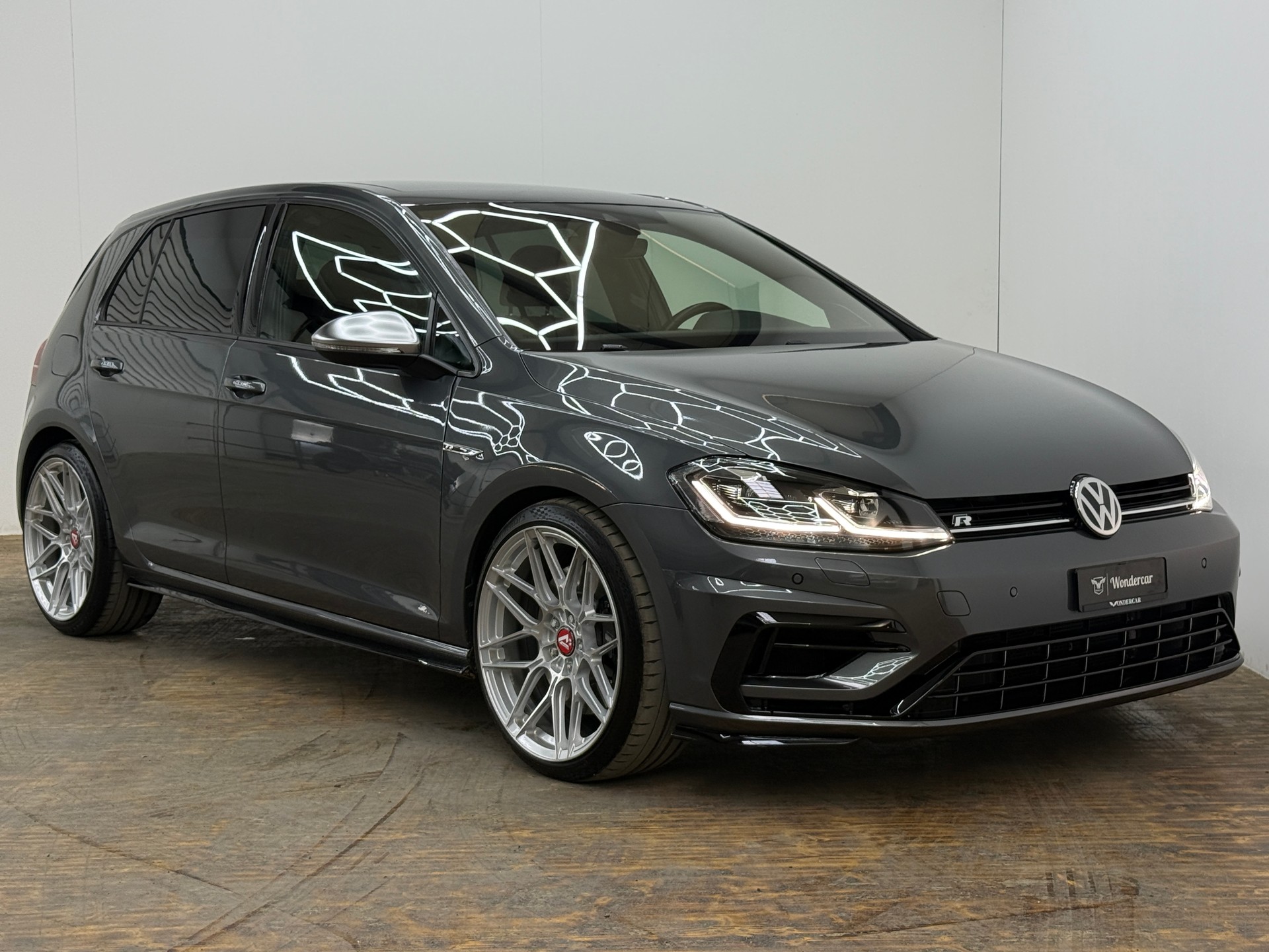 VW Golf 2.0 TSI R 4Motion DSG-image-0
