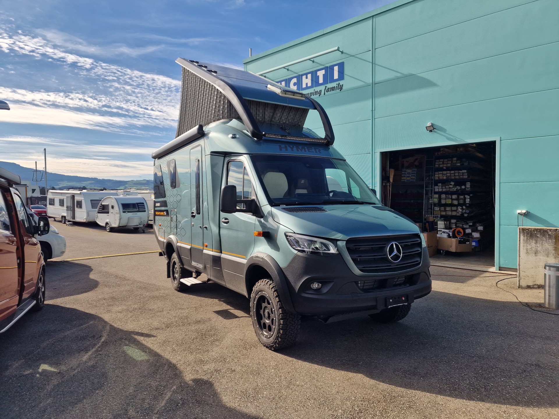 HYMER Venture S-image-0