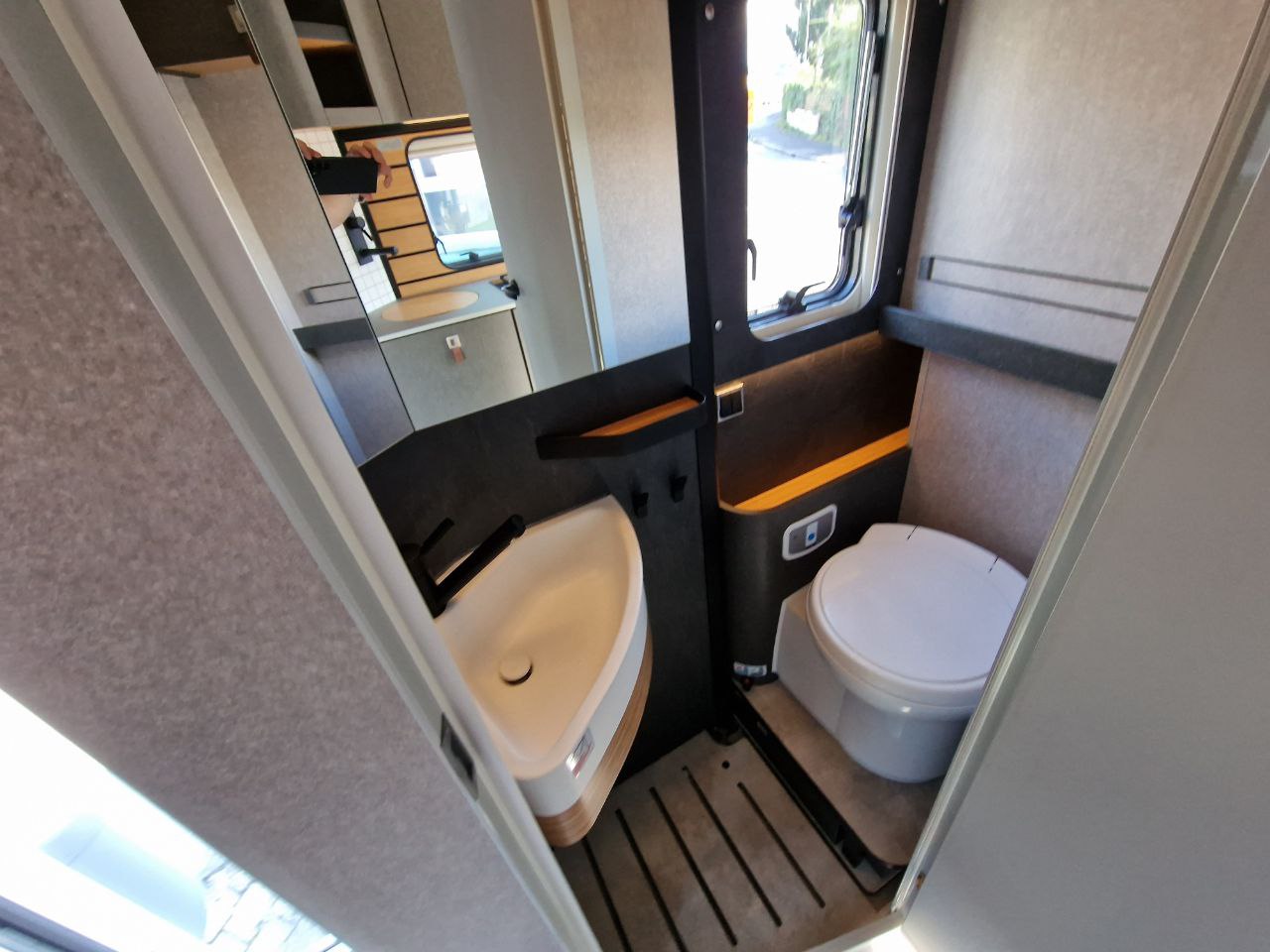 HYMER Venture S-image-4
