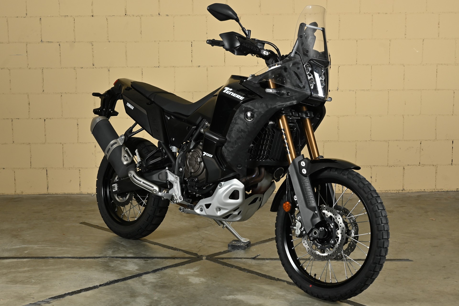 YAMAHA Tenere 700-showroom-element-1