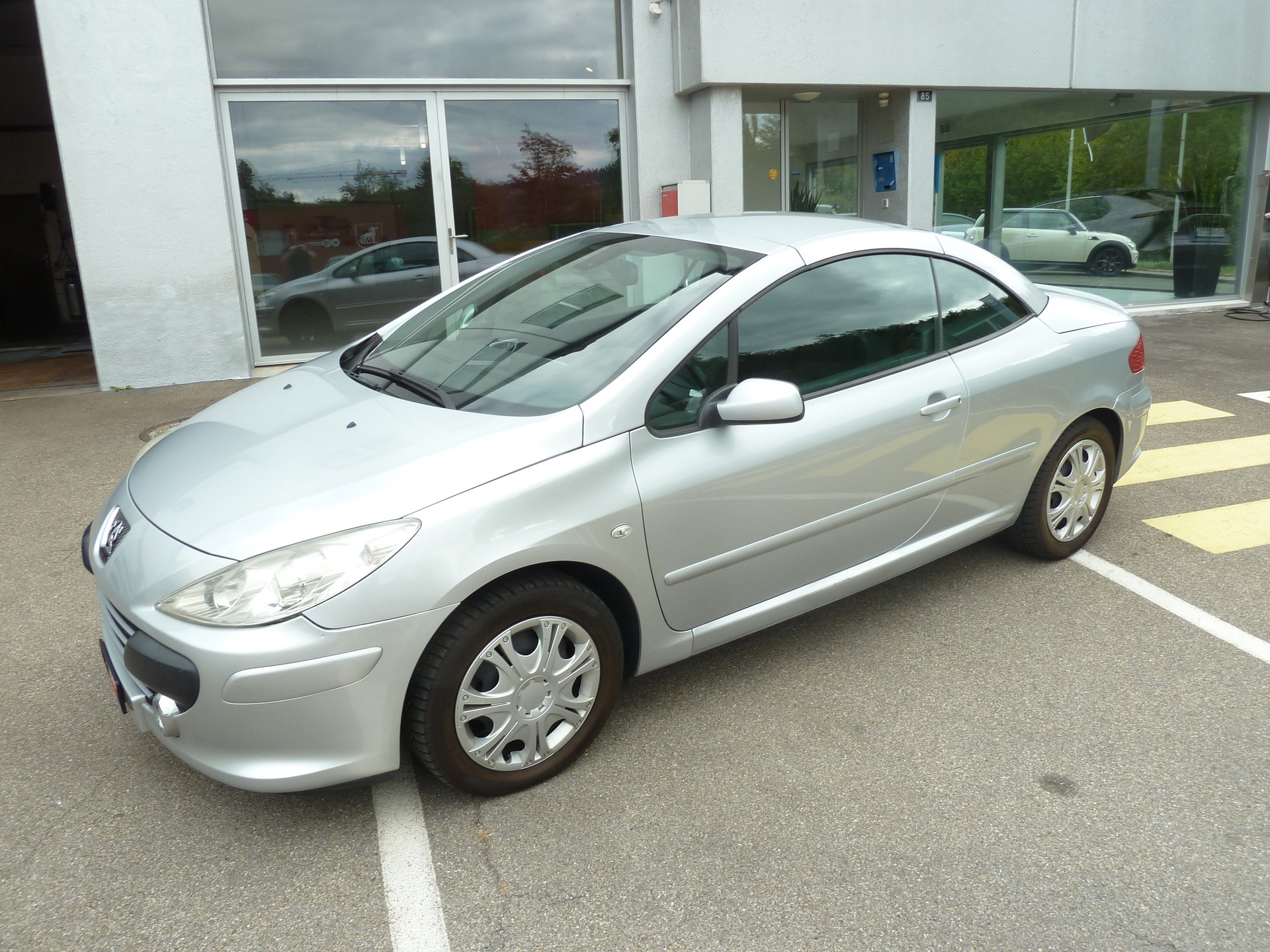 PEUGEOT 308 CC 2.0 HDI Allure-image-9