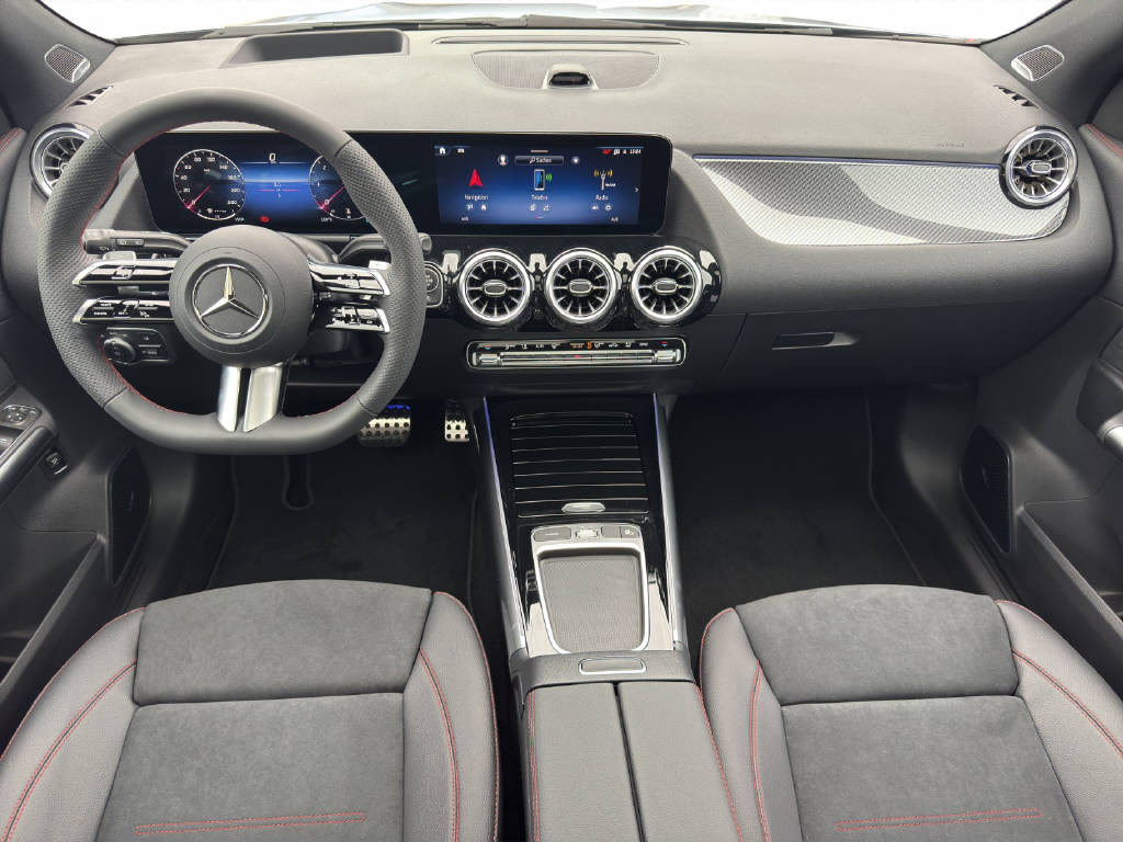 MERCEDES-BENZ GLA 220 d AMG Line 4Matic Swiss Star-image-13