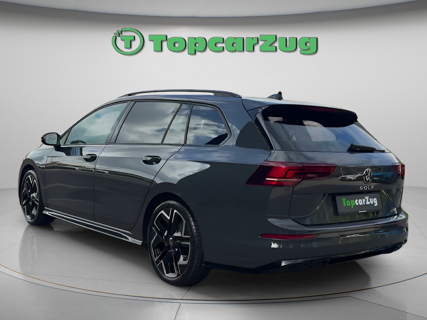 VW Golf Variant 1.5 eTSI mHEV R-Line DSG-image-7