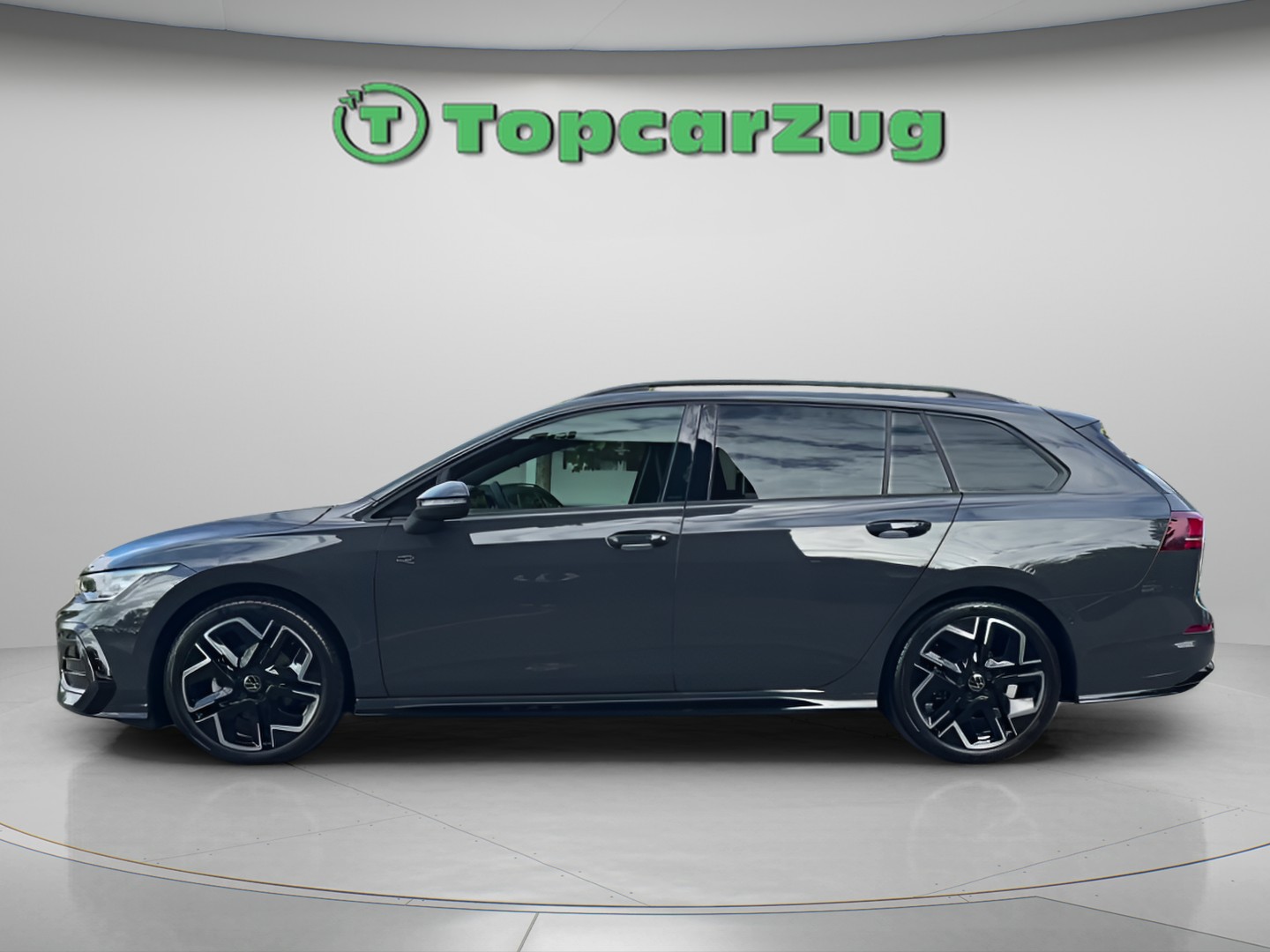 VW Golf Variant 1.5 eTSI mHEV R-Line DSG-image-8