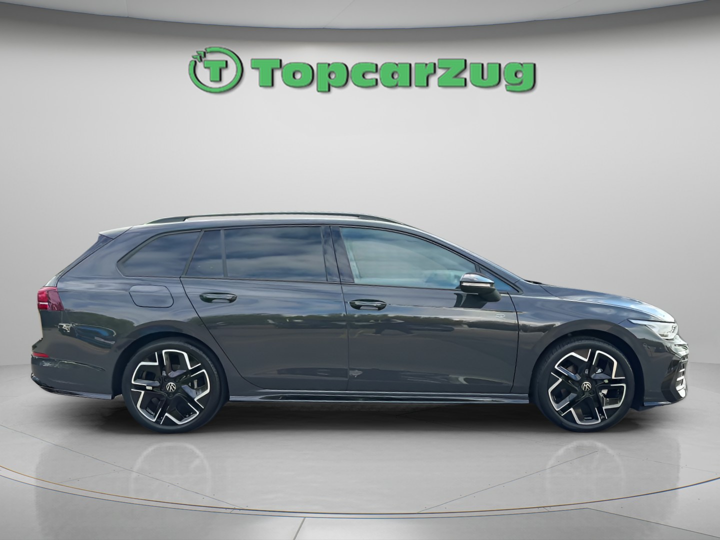 VW Golf Variant 1.5 eTSI mHEV R-Line DSG-image-4