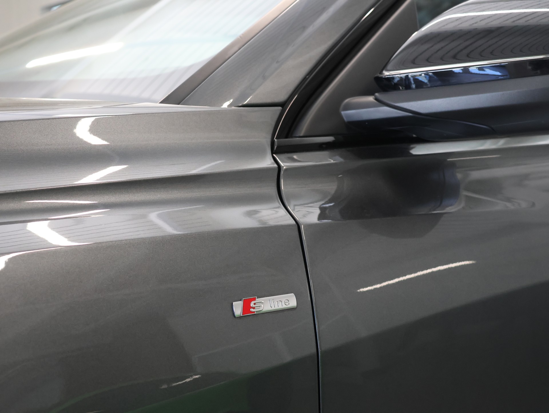 AUDI Q8 55 TFSI e quattro PHEV tiptronic *DAYTONAGRAU-PERLEFFEKT*-image-6