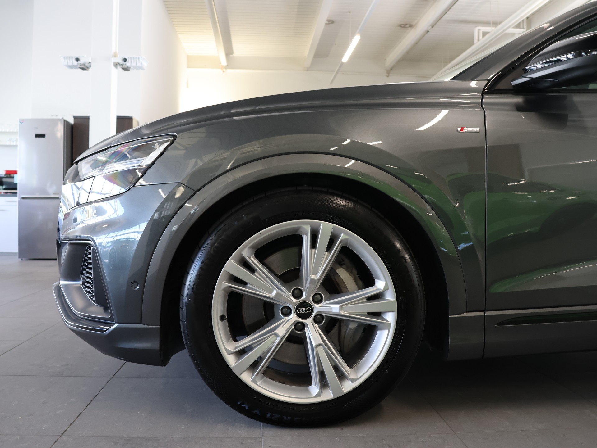 AUDI Q8 55 TFSI e quattro PHEV tiptronic *DAYTONAGRAU-PERLEFFEKT*-image-7