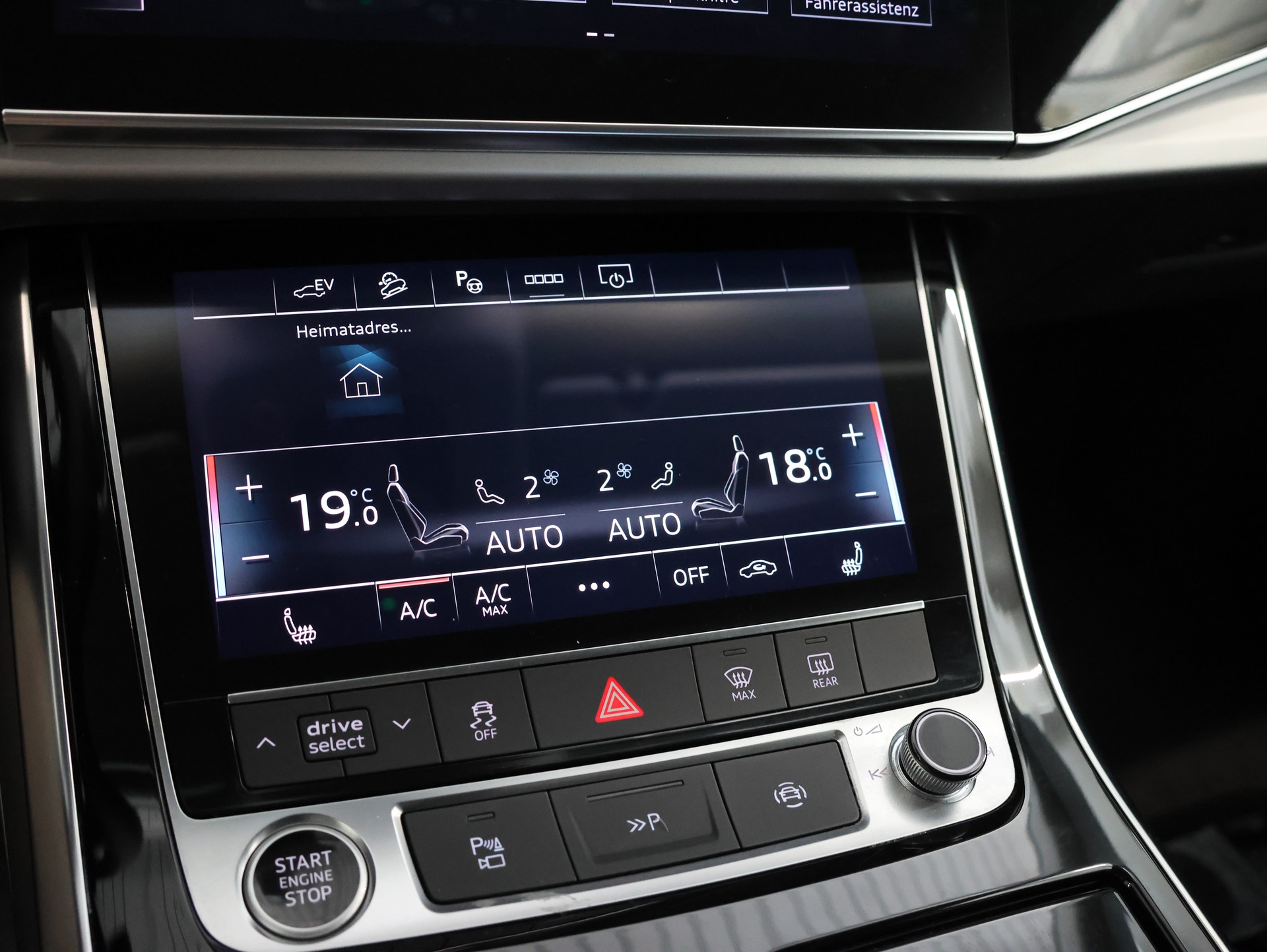 AUDI Q8 55 TFSI e quattro PHEV tiptronic *DAYTONAGRAU-PERLEFFEKT*-image-15