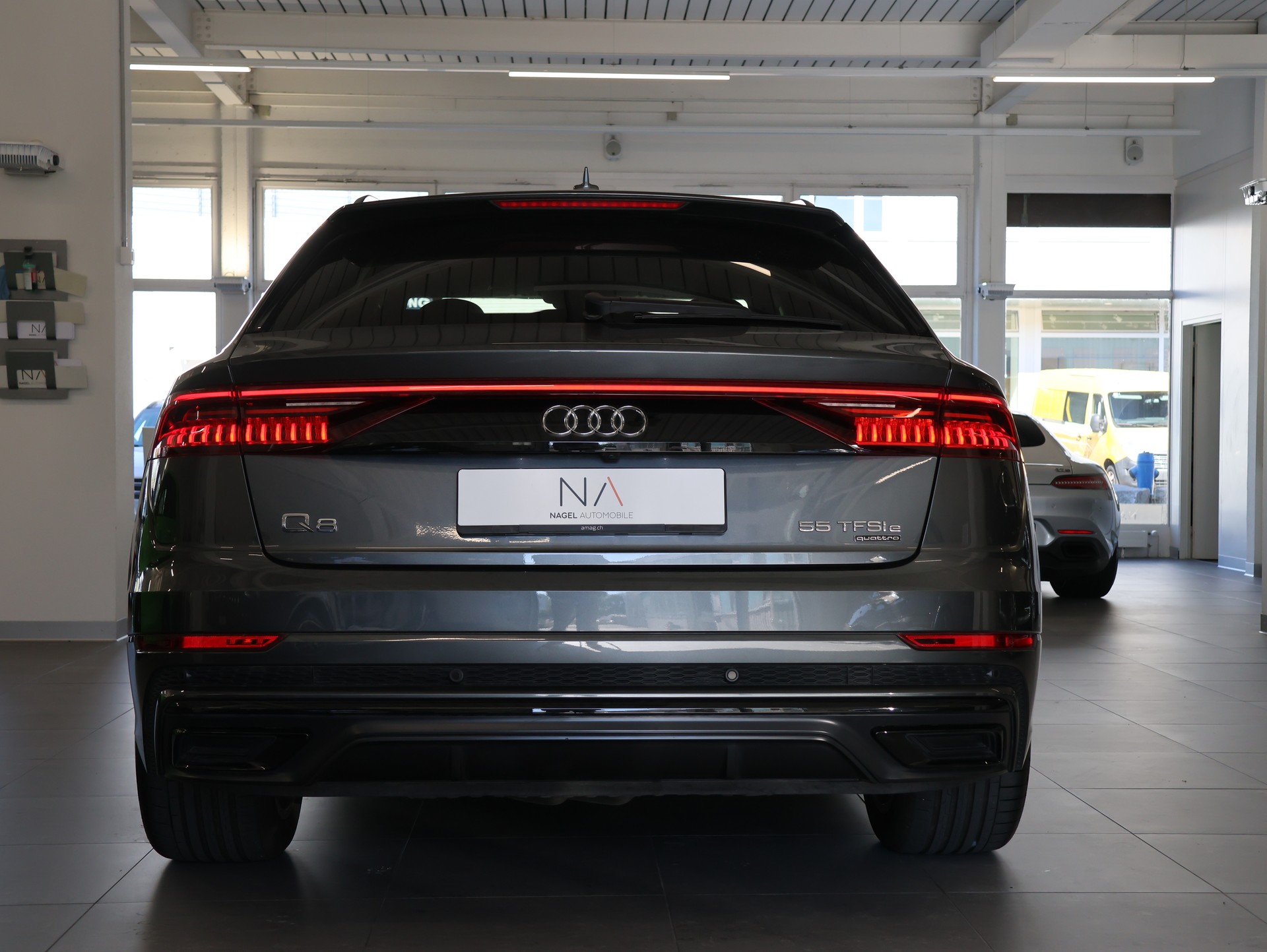 AUDI Q8 55 TFSI e quattro PHEV tiptronic *DAYTONAGRAU-PERLEFFEKT*-image-4