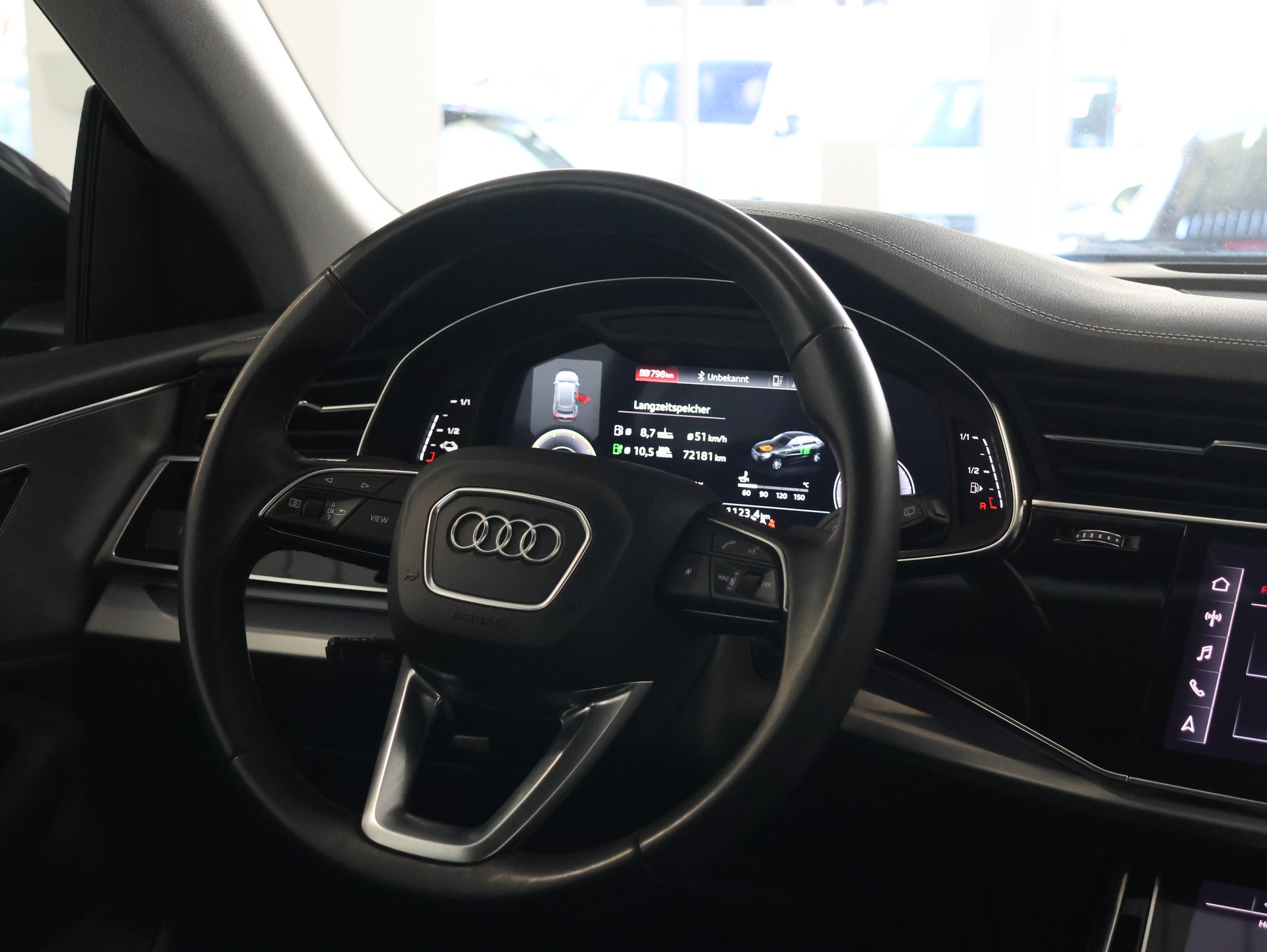 AUDI Q8 55 TFSI e quattro PHEV tiptronic *DAYTONAGRAU-PERLEFFEKT*-image-22