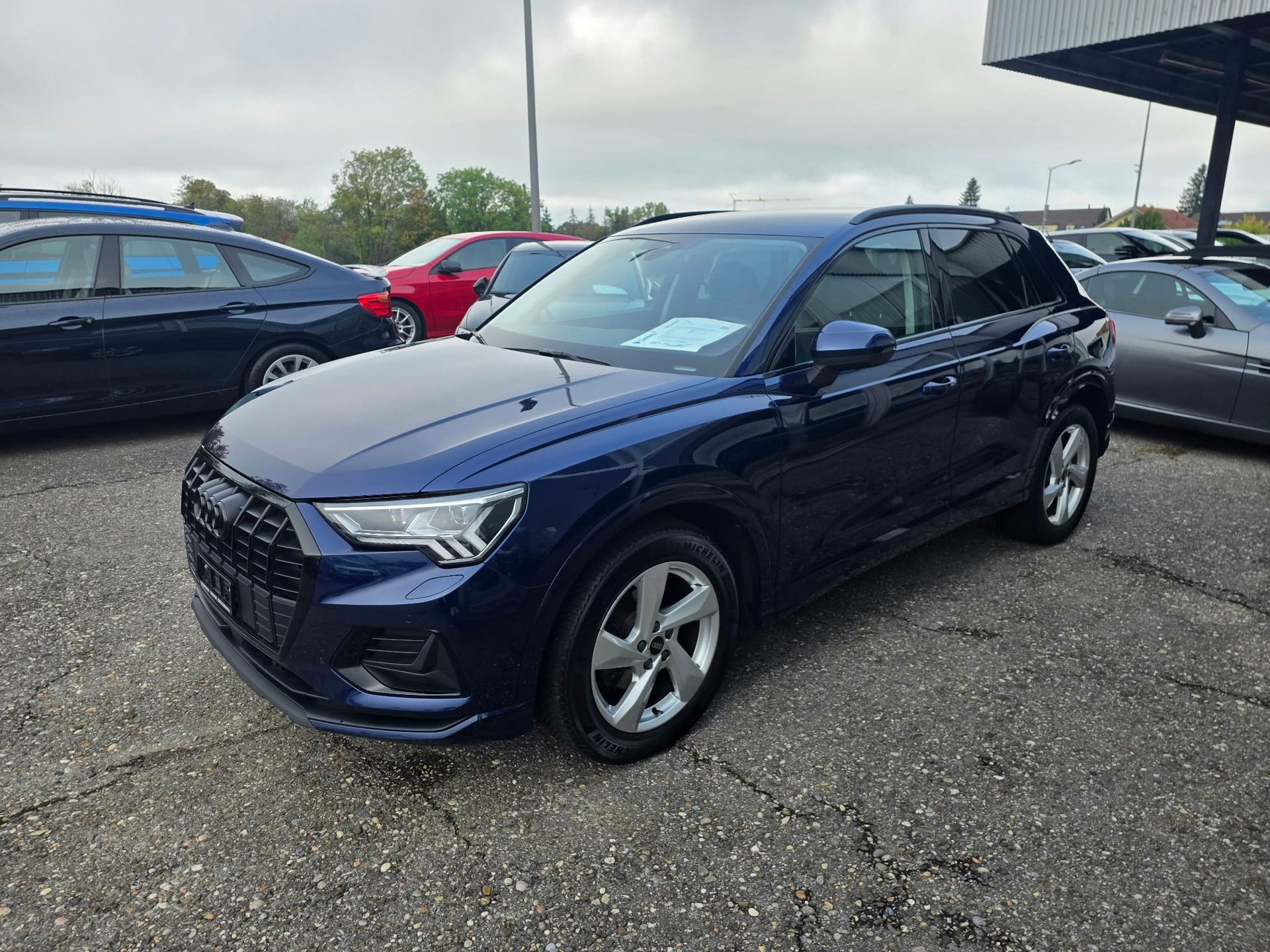 AUDI Q3 35 TDI advanced quattro S-tronic-image-4