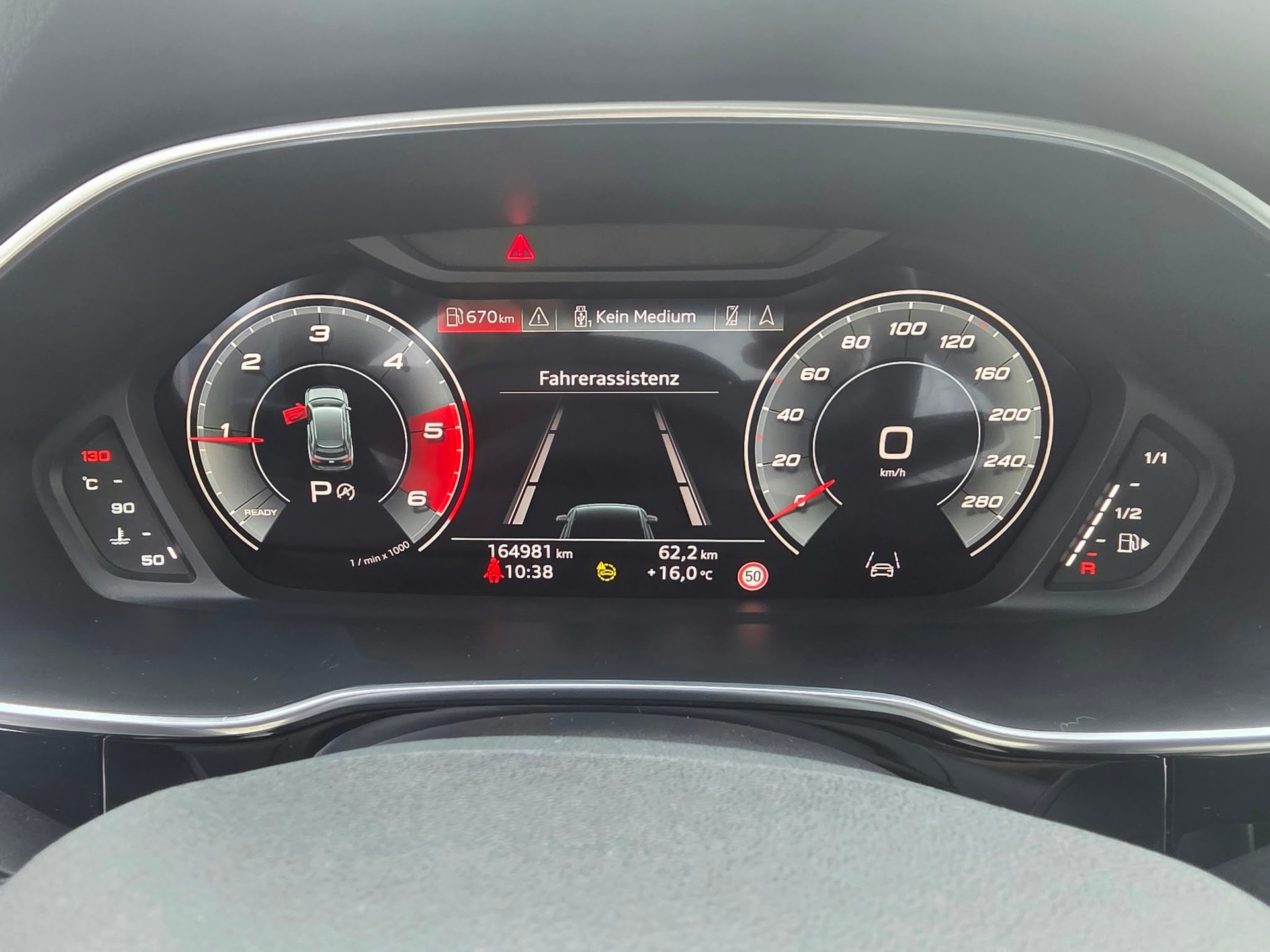 AUDI Q3 35 TDI advanced quattro S-tronic-image-20