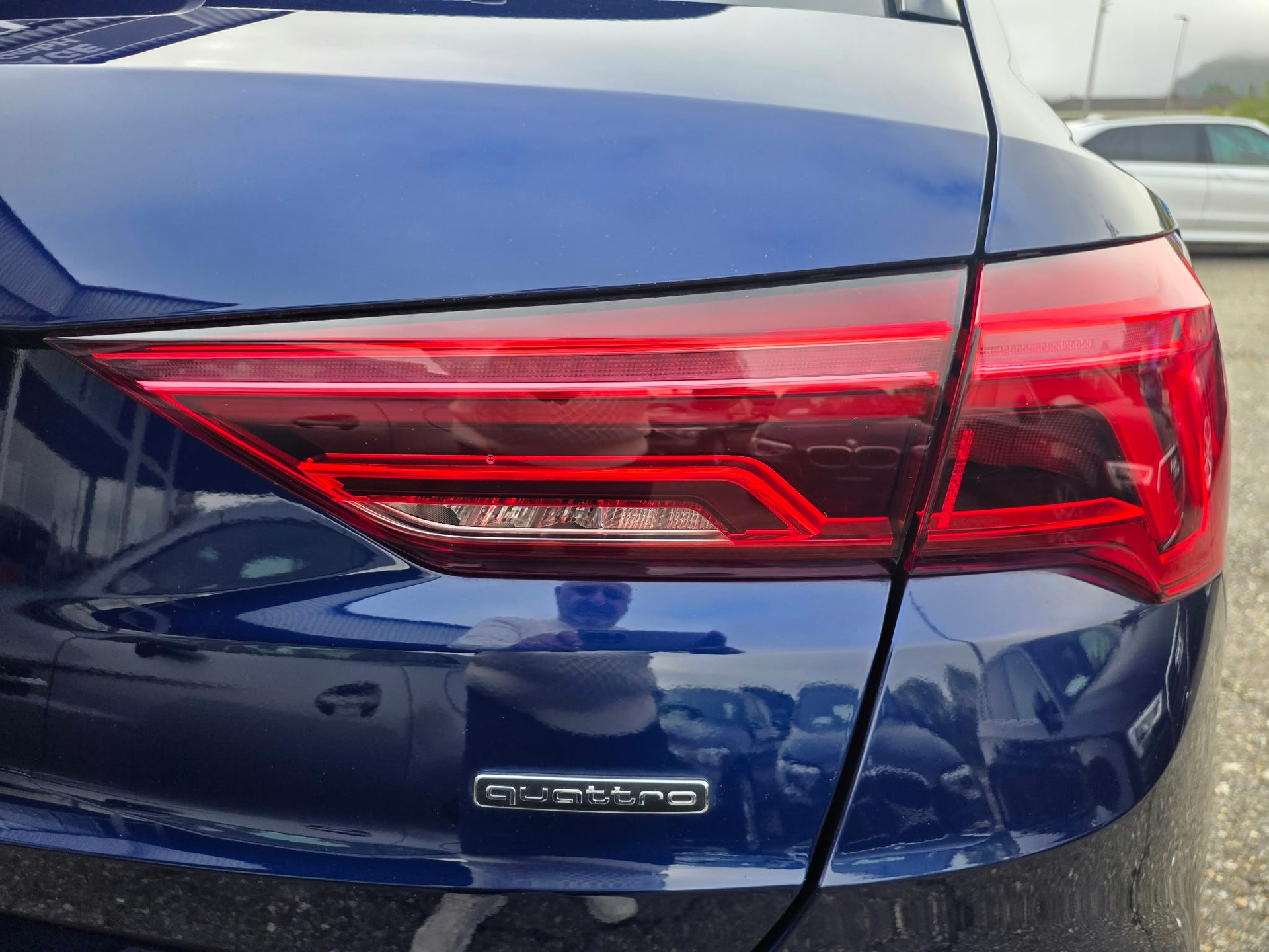 AUDI Q3 35 TDI advanced quattro S-tronic-image-31
