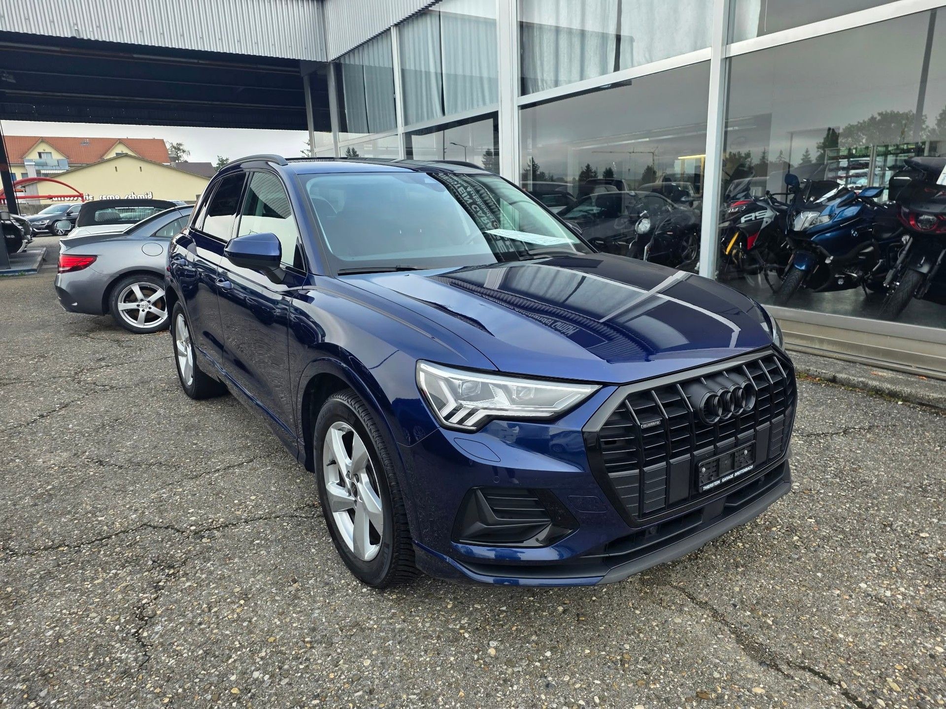 AUDI Q3 35 TDI advanced quattro S-tronic-image-1