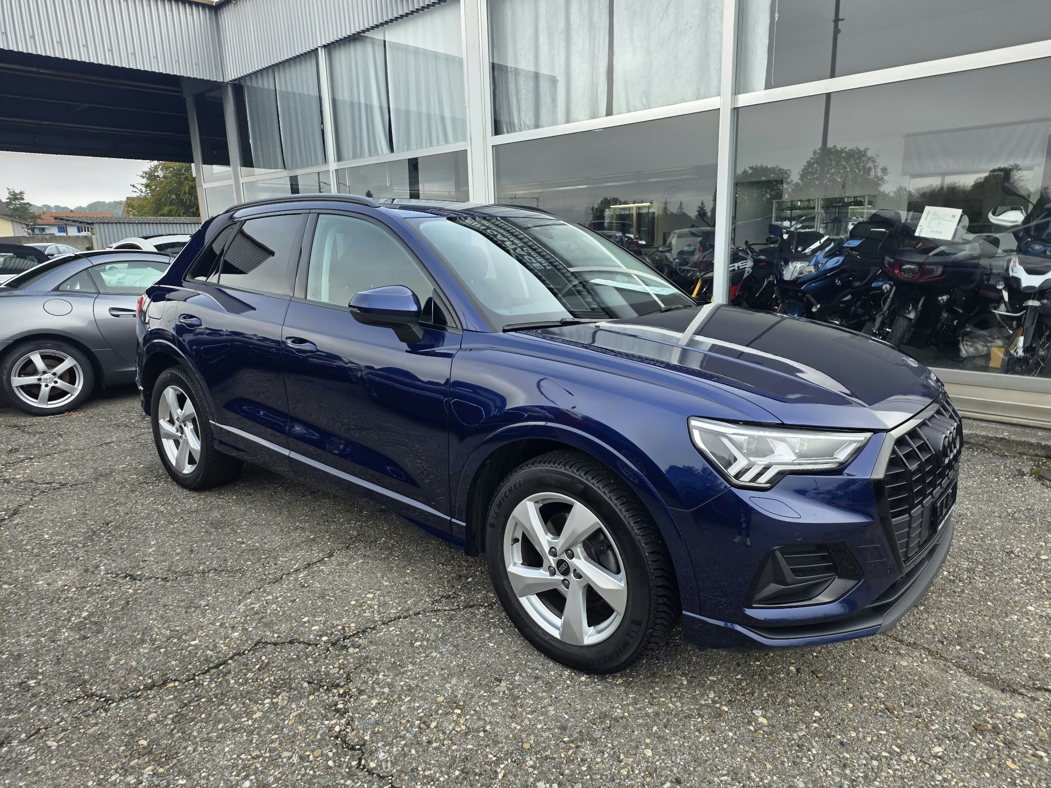 Car photo