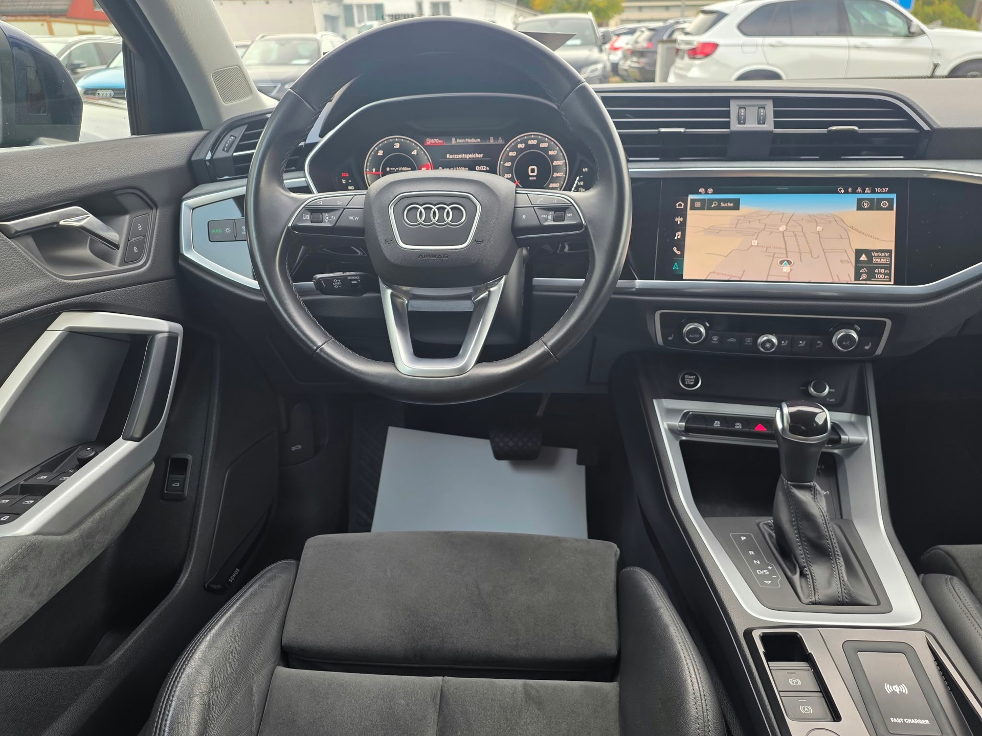 AUDI Q3 35 TDI advanced quattro S-tronic-image-19
