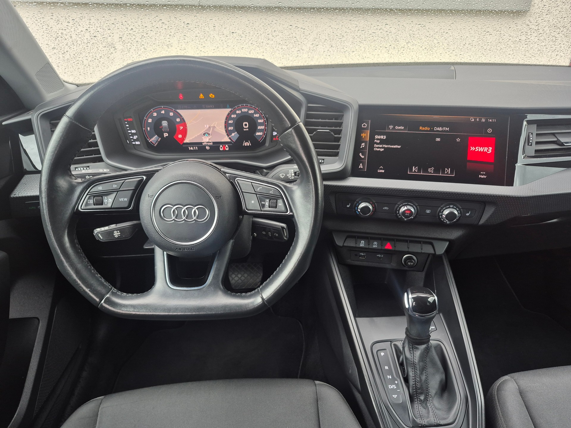 AUDI A1 Sportback 35 TFSI S Line S-tronic-image-11